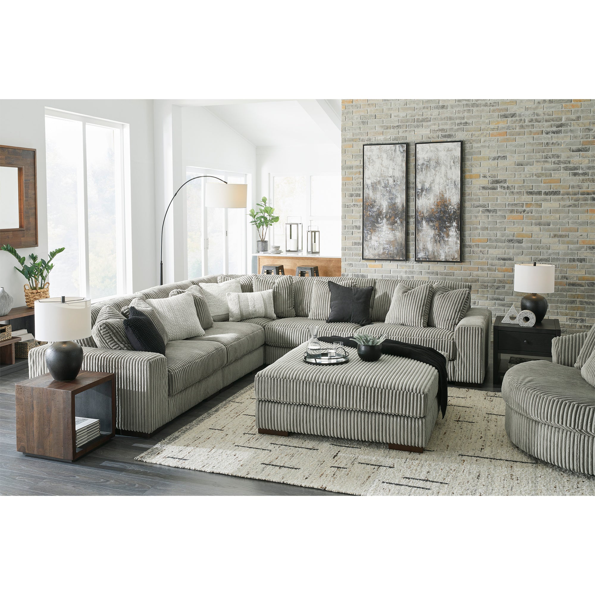 Lindyn Oversized Accent Ottoman