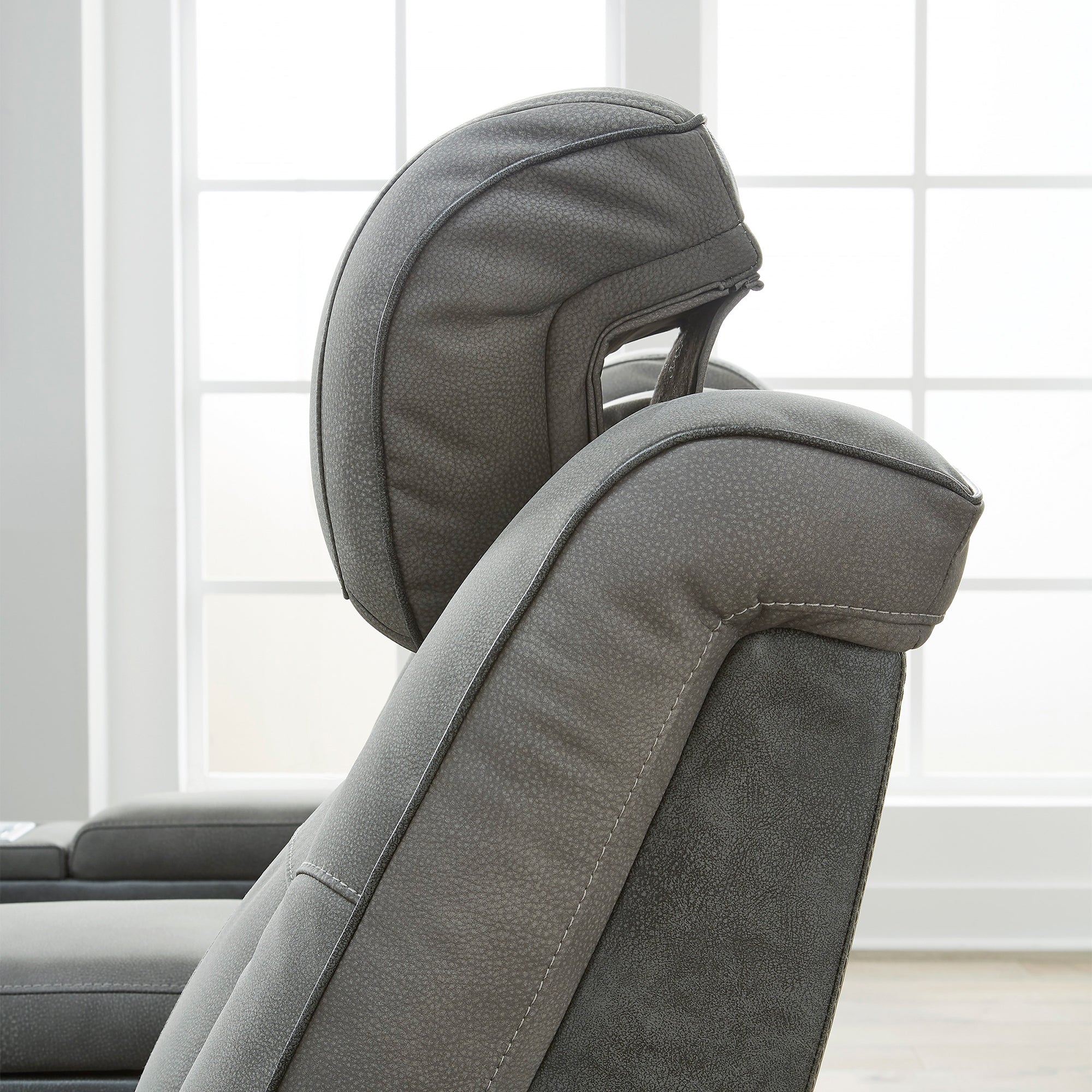 Next-Gen DuraPella Power Reclining Loveseat with Console