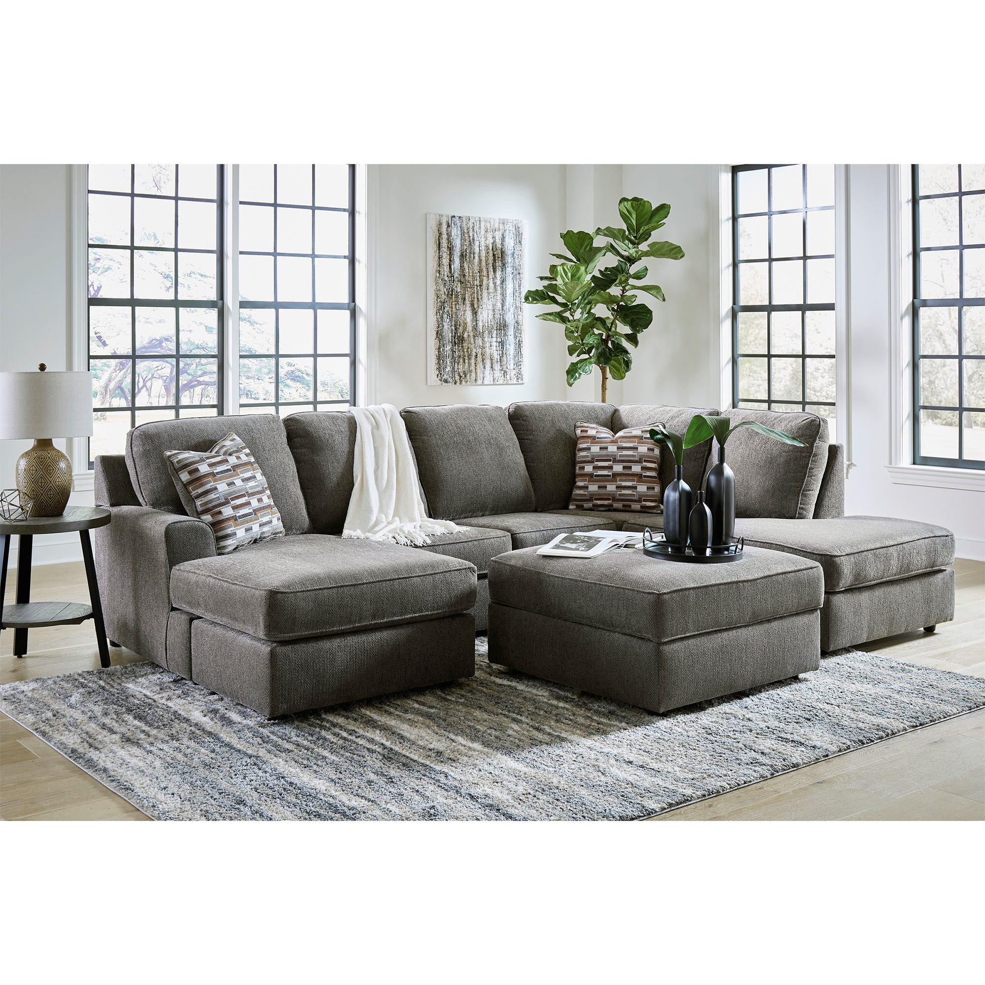 O'Phannon 2-Piece Sectional with Chaise