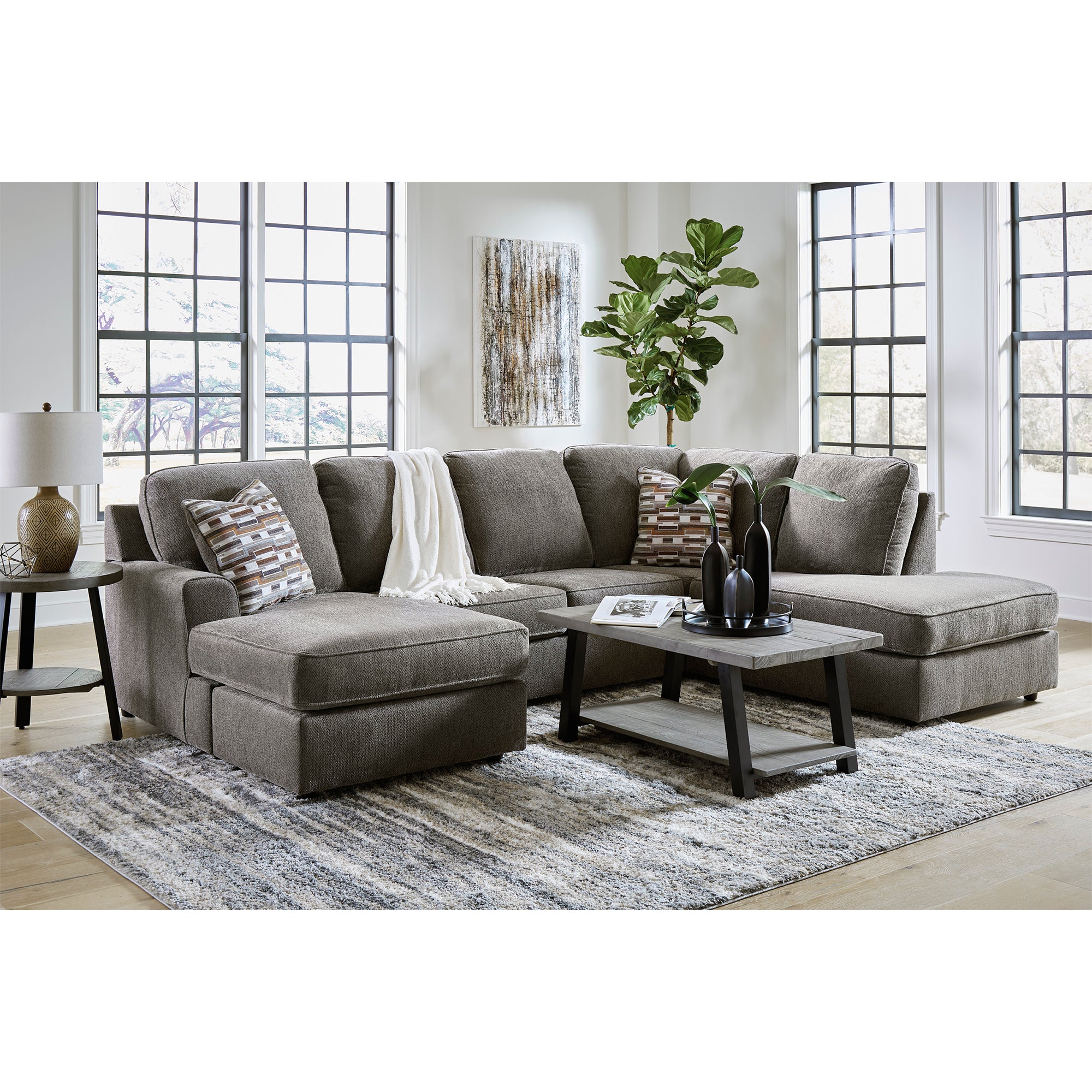 O'Phannon 2-Piece Sectional with Chaise