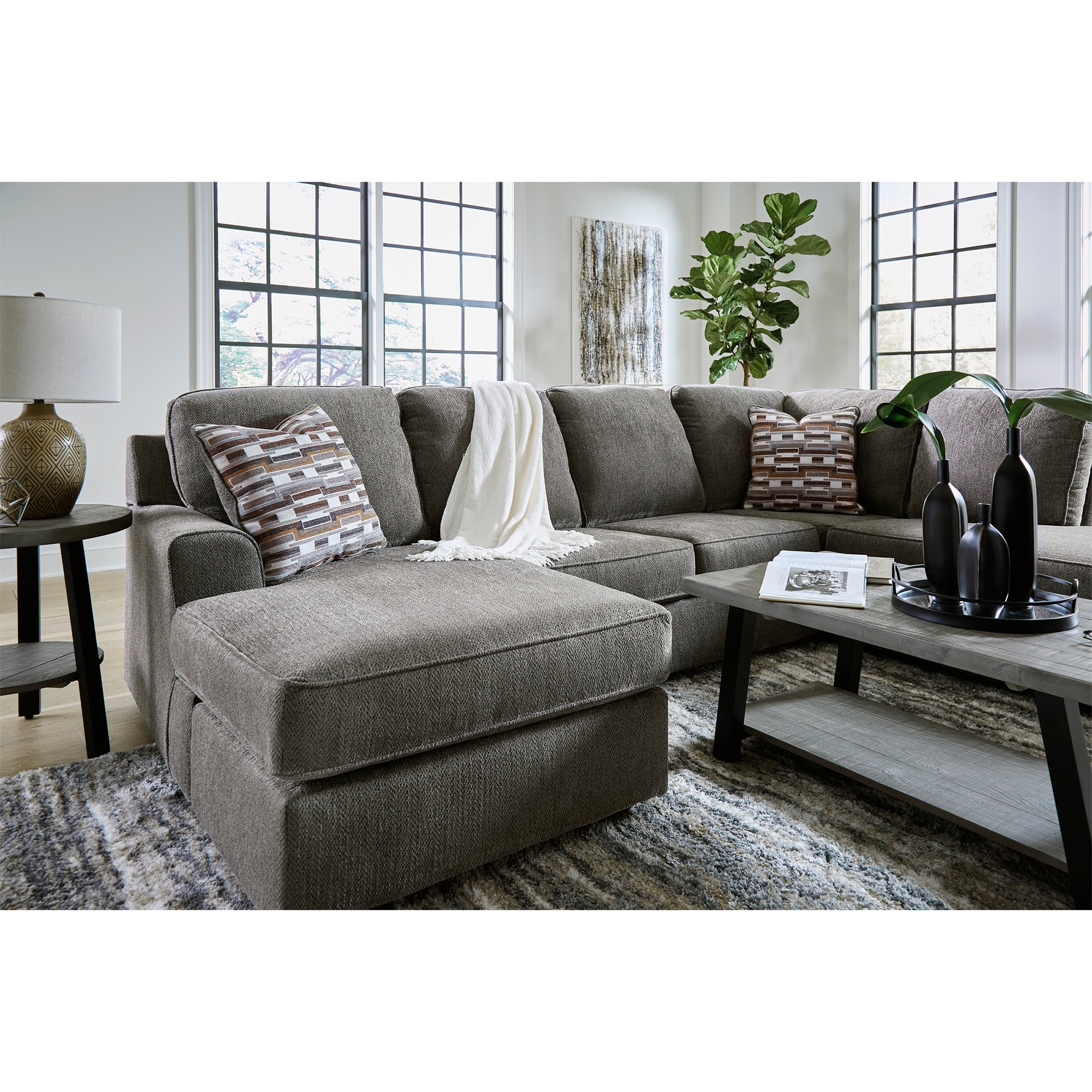 O'Phannon 2-Piece Sectional with Chaise