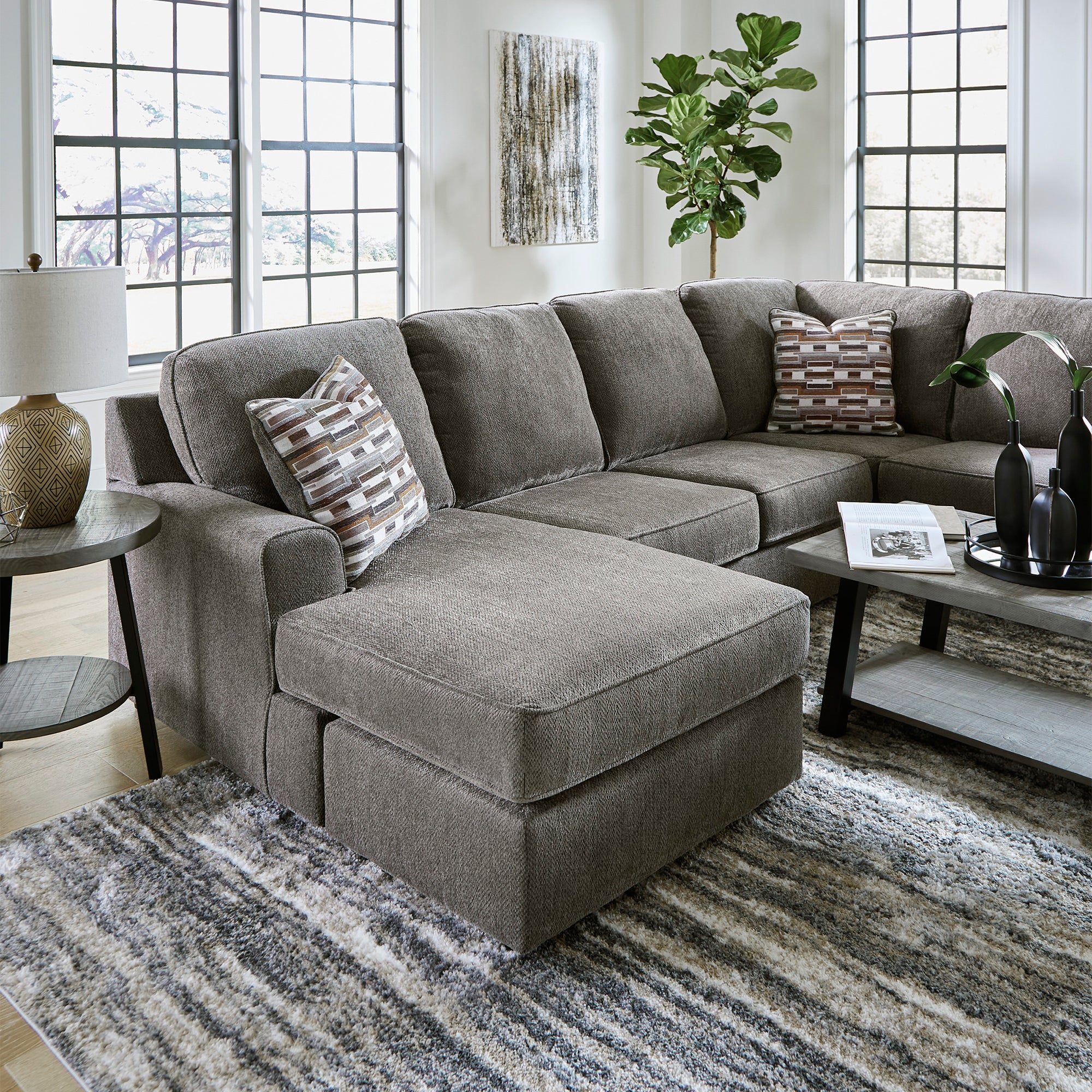 O'Phannon 2-Piece Sectional with Chaise