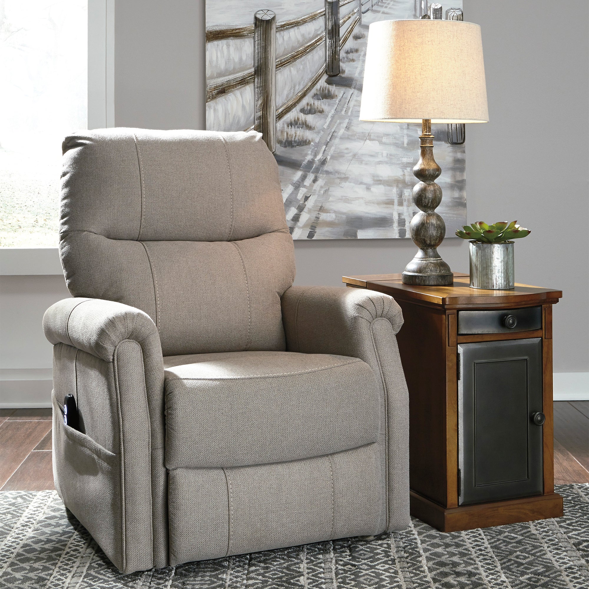 Markridge Power Lift Recliner