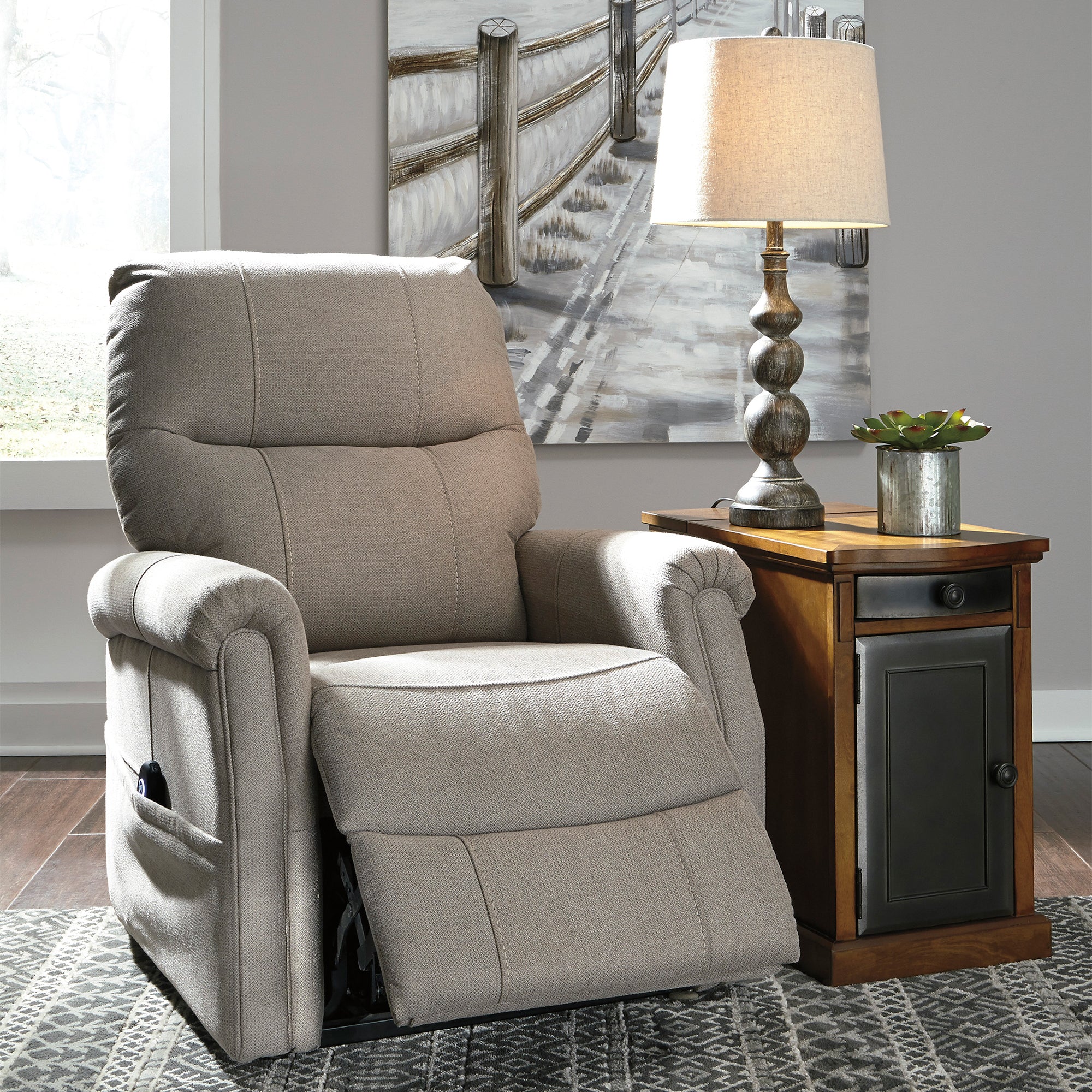 Markridge Power Lift Recliner