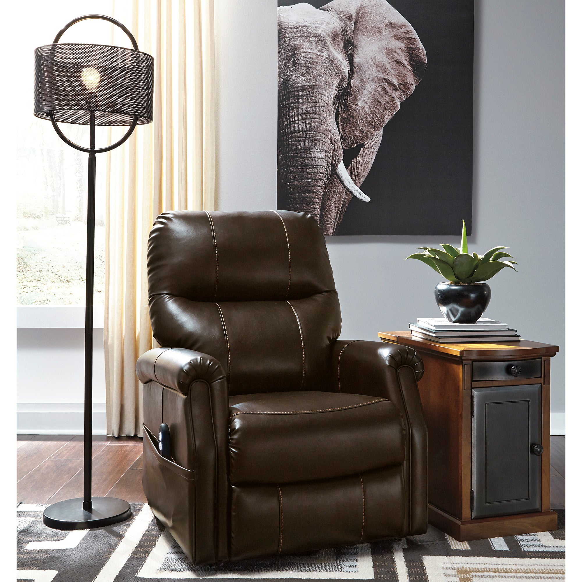 Markridge Power Lift Recliner