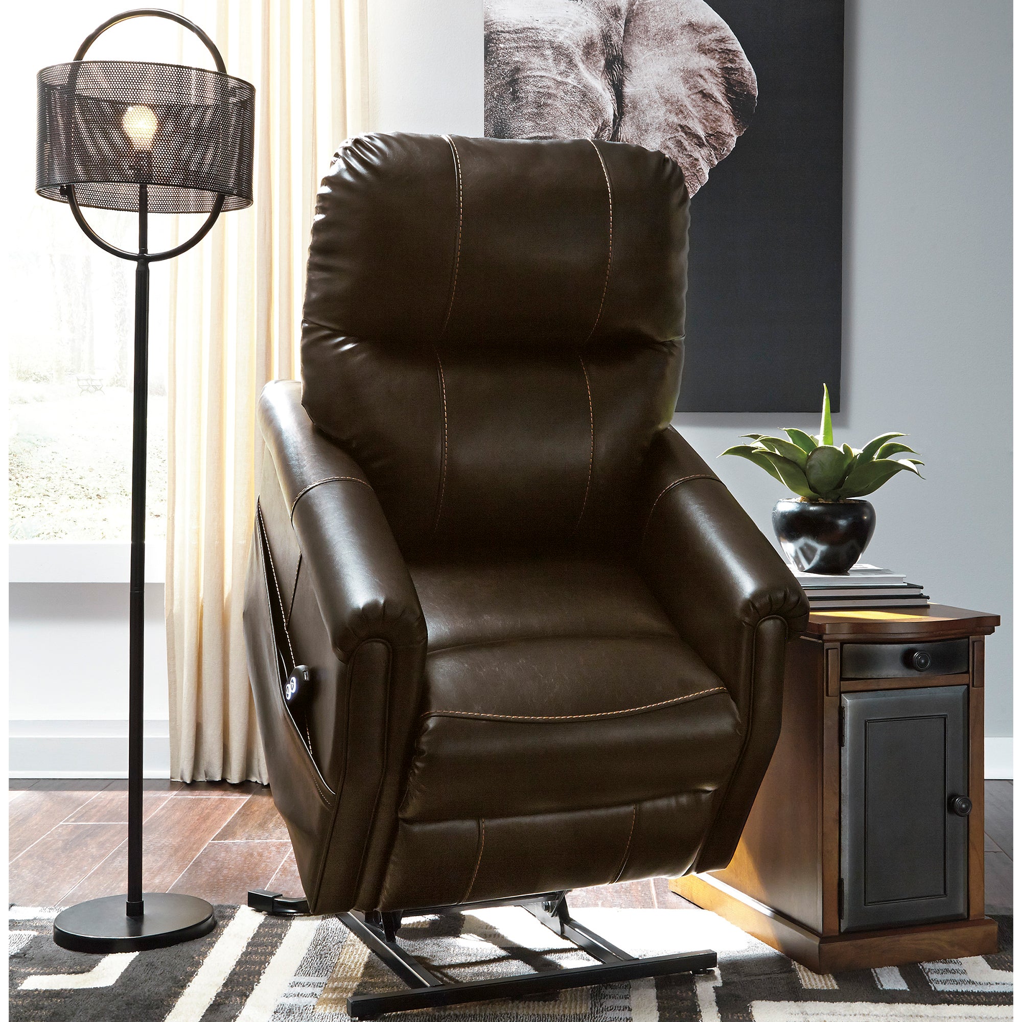 Markridge Power Lift Recliner