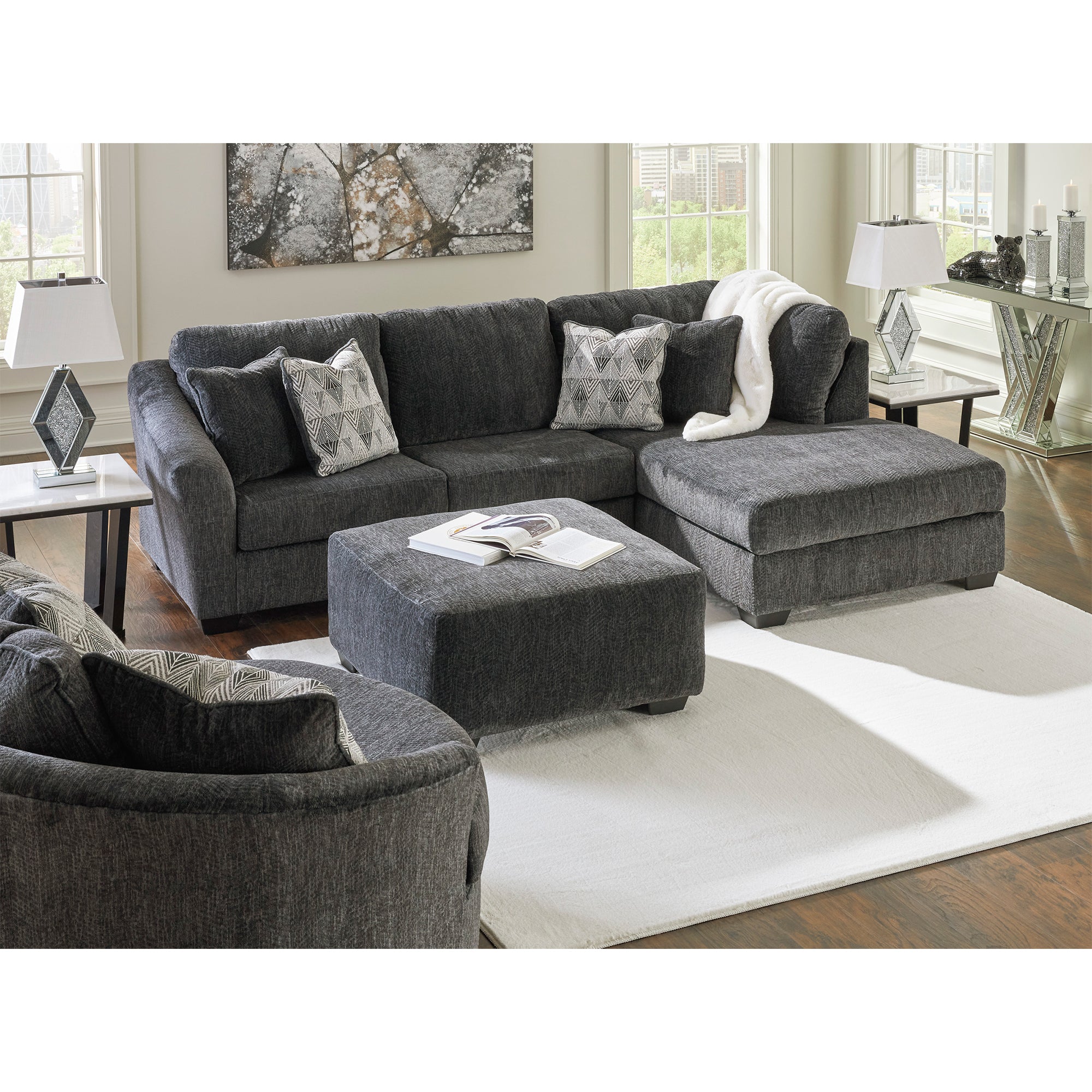 Biddeford 2-Piece Sectional with Chaise