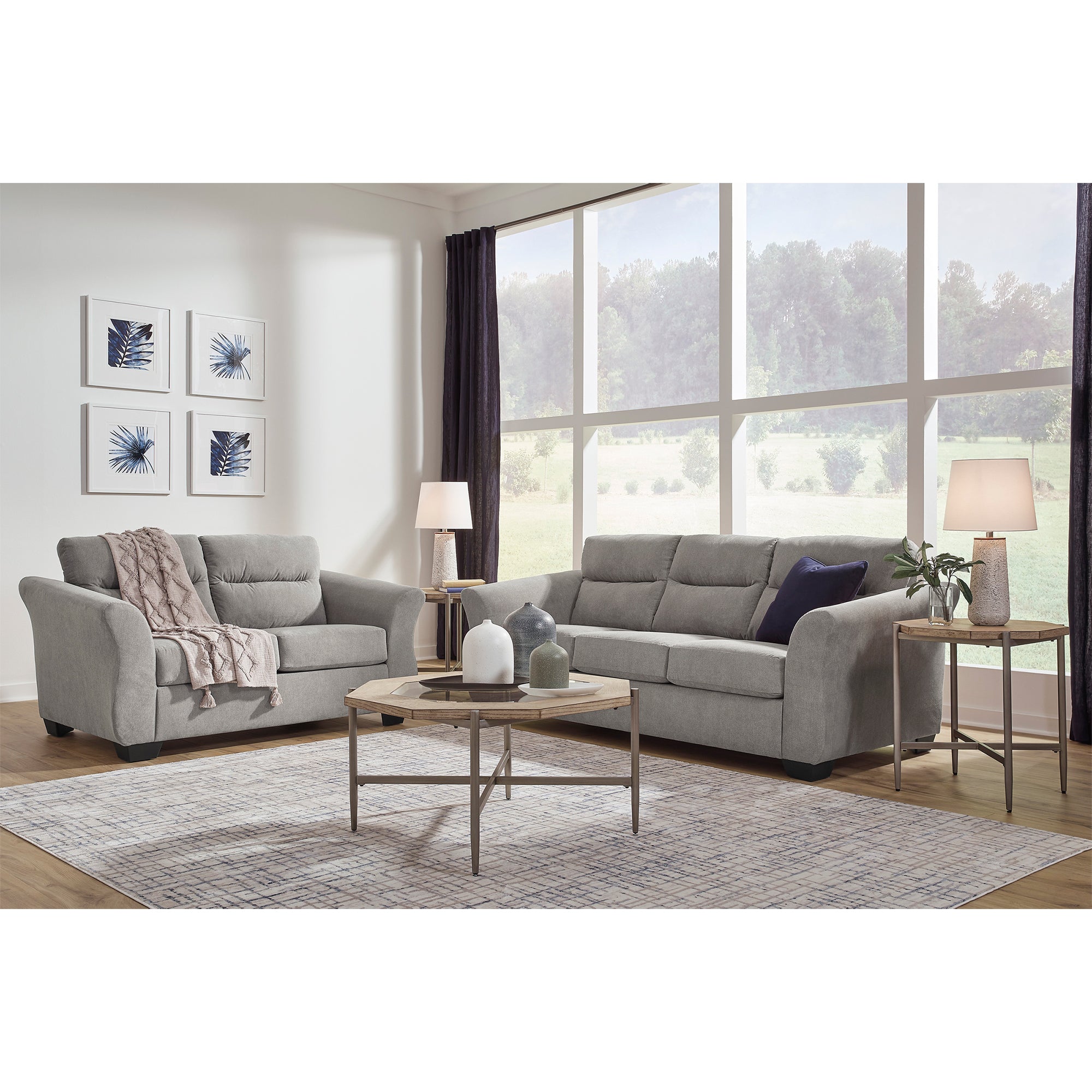 Miravel Loveseat