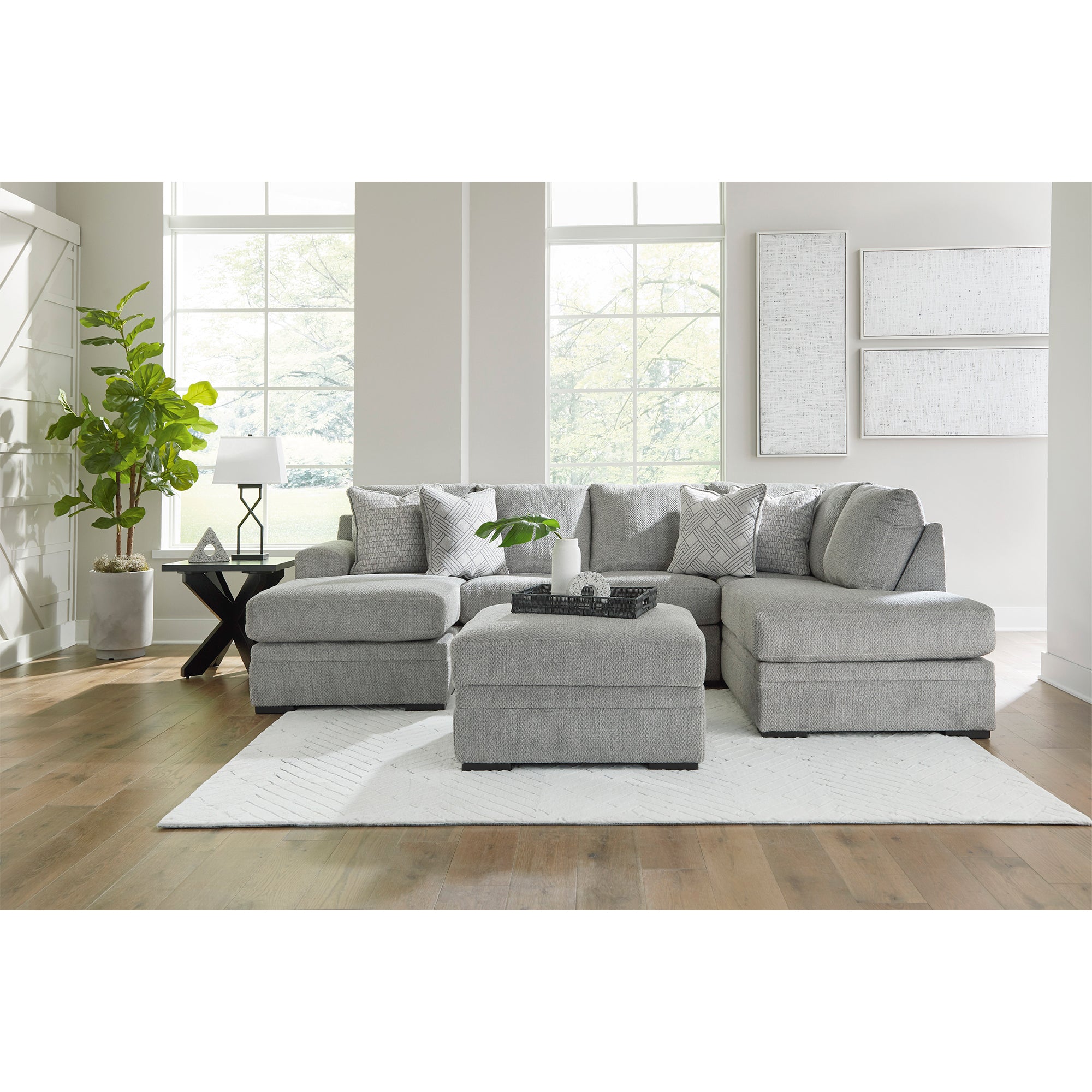 Casselbury 2-Piece Sectional with Chaise