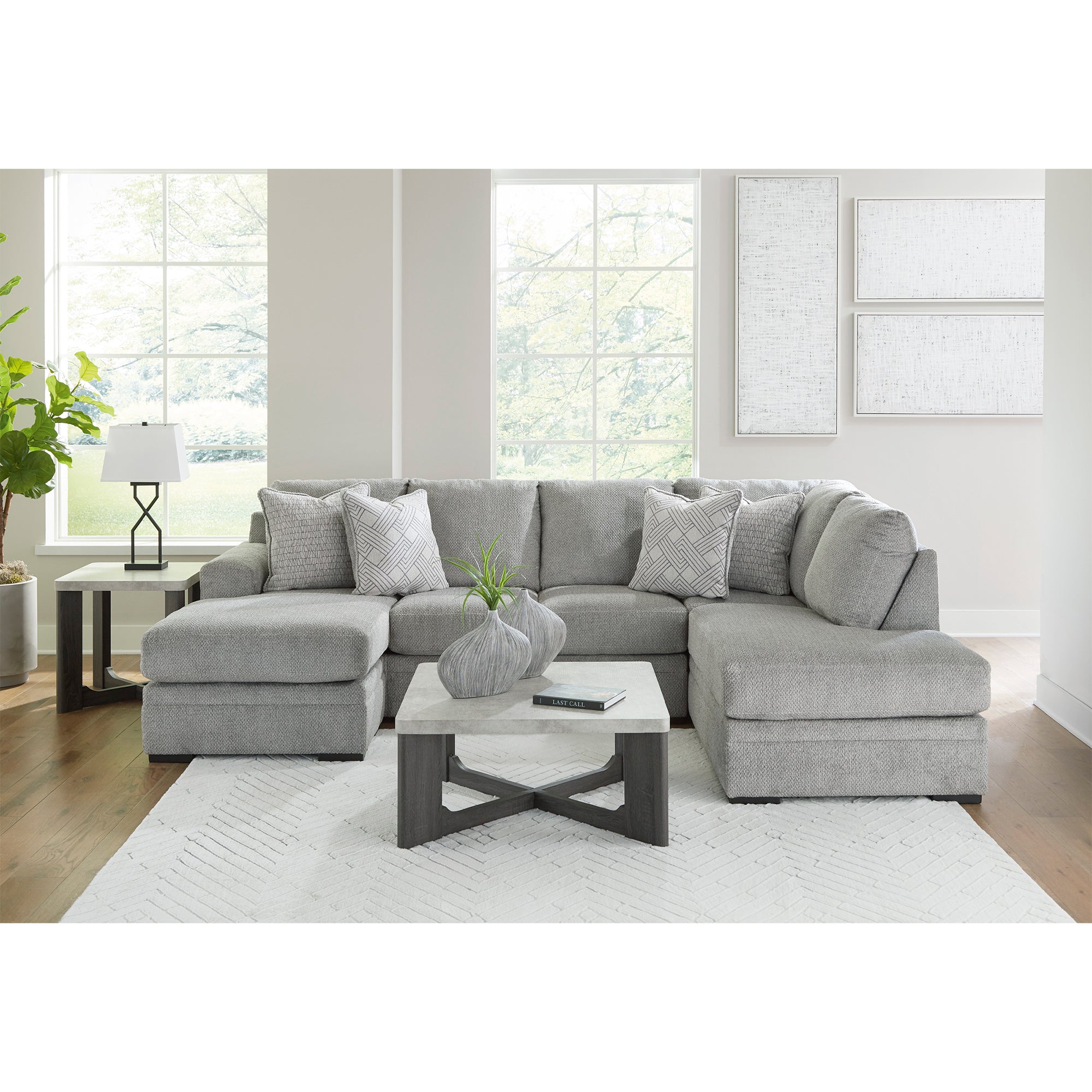 Casselbury 2-Piece Sectional with Chaise