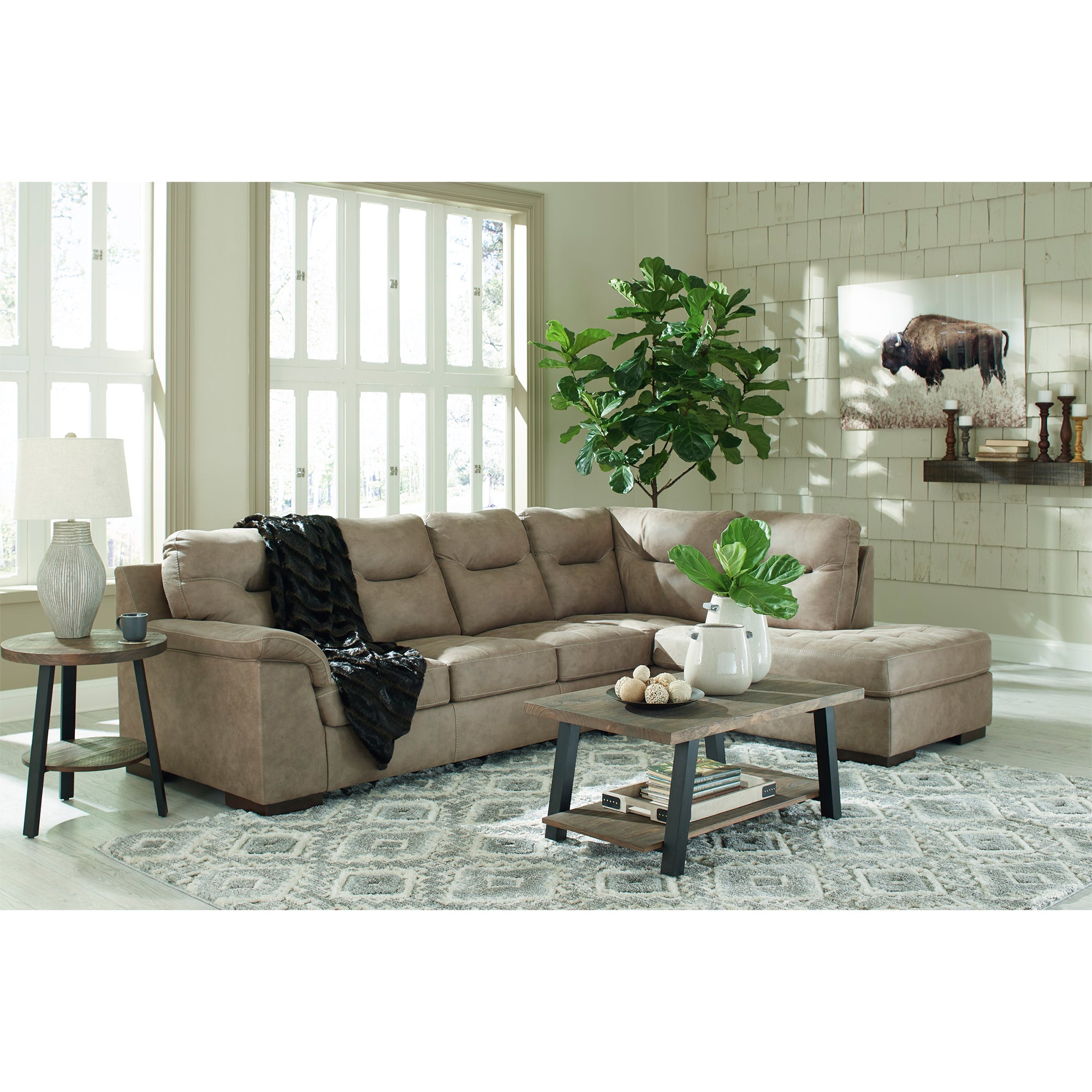 Maderla 2-Piece Sectional with Chaise