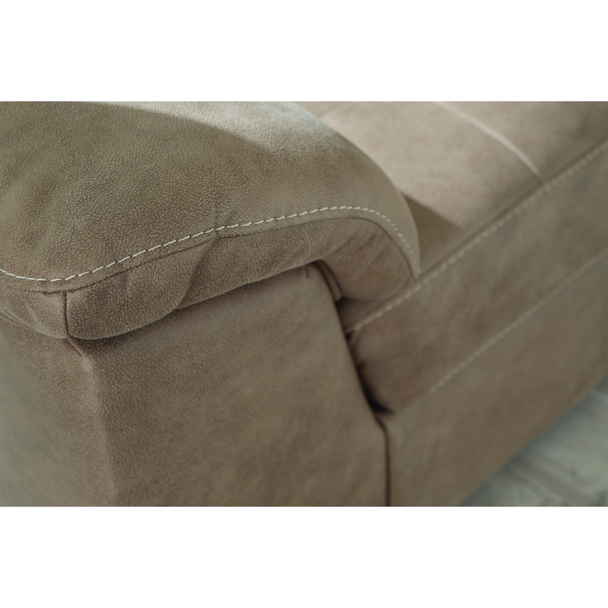 Maderla Loveseat