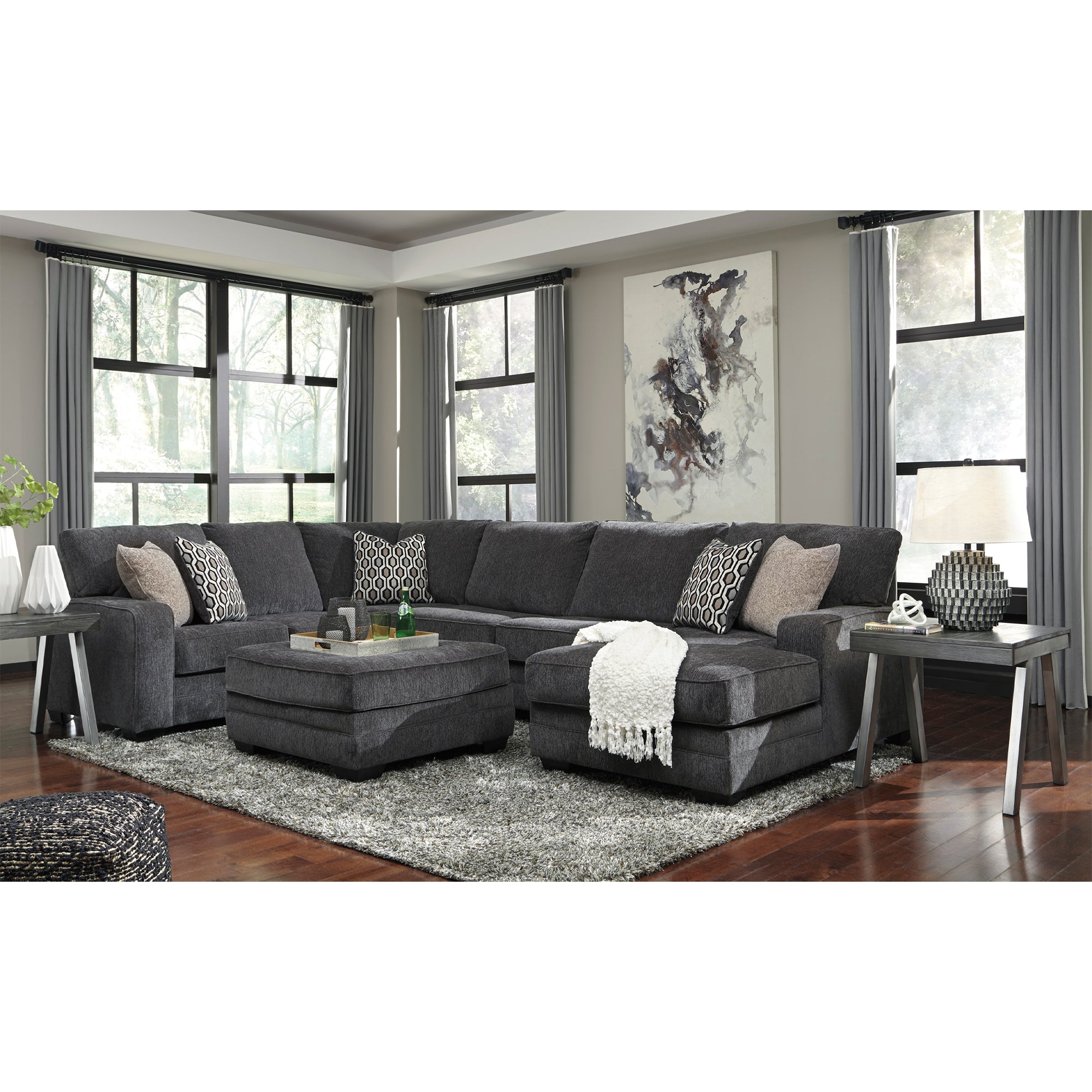 Tracling 3-Piece Sectional with Chaise