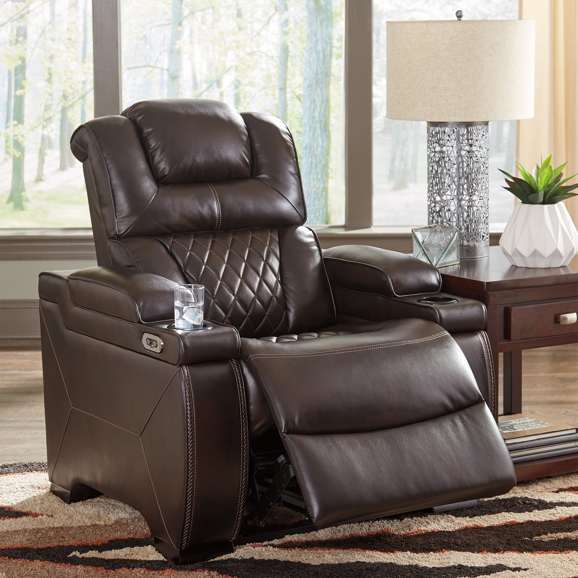 Warnerton Dual Power Recliner