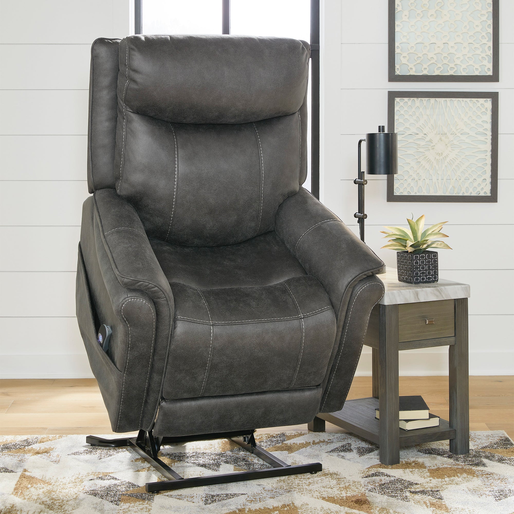 Lorreze Power Lift Recliner