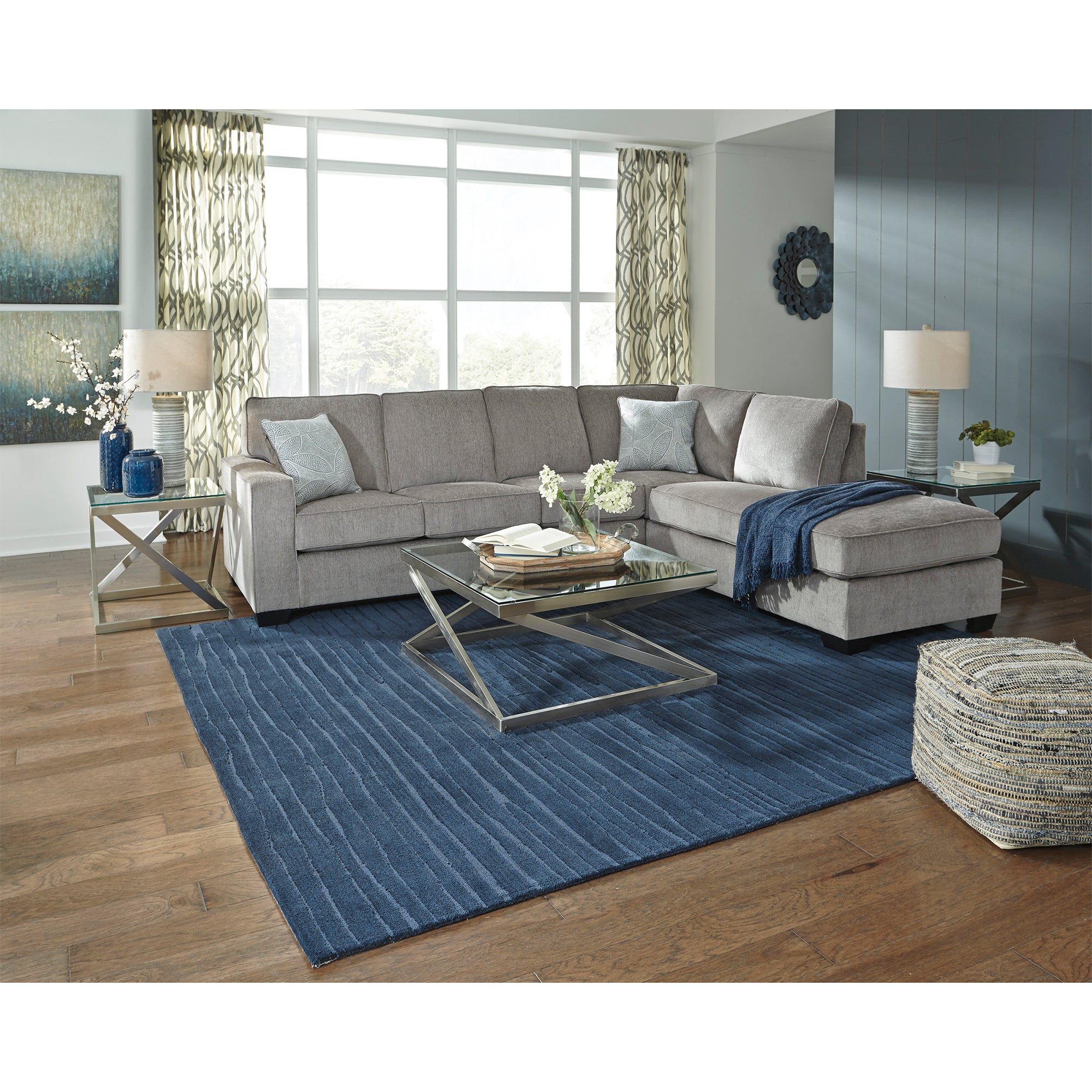 Altari 2-Piece Sectional with Chaise