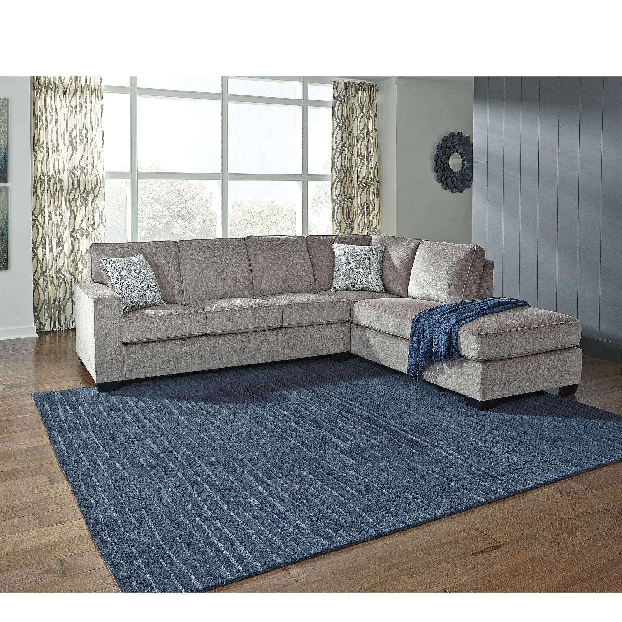 Altari 2-Piece Sectional with Chaise