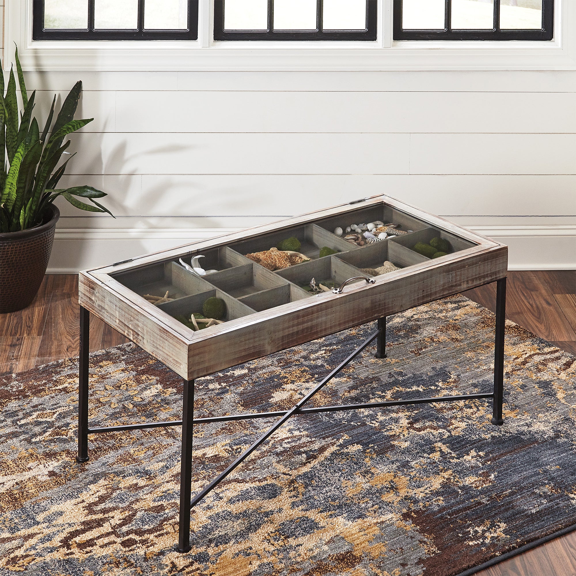 Shellmond Accent Cocktail Table