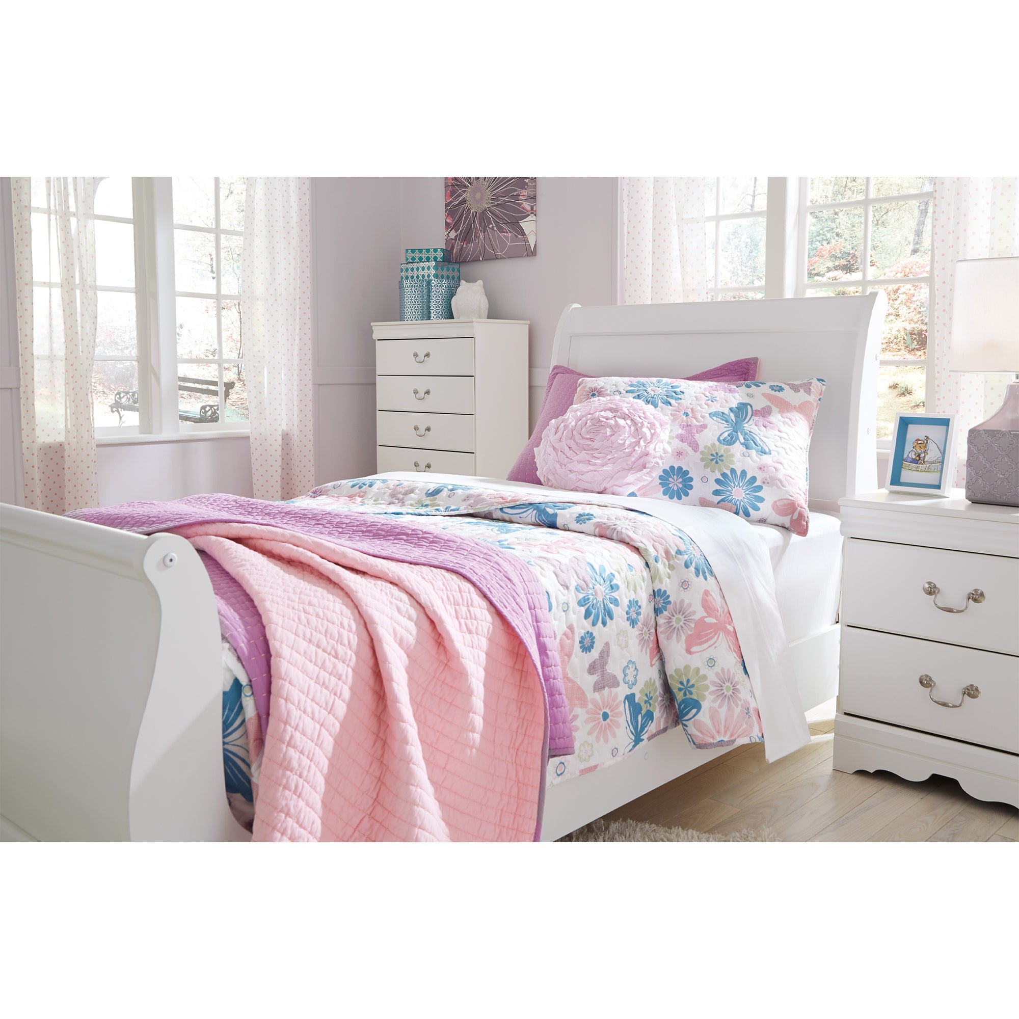 Anarasia Twin Sleigh Bed