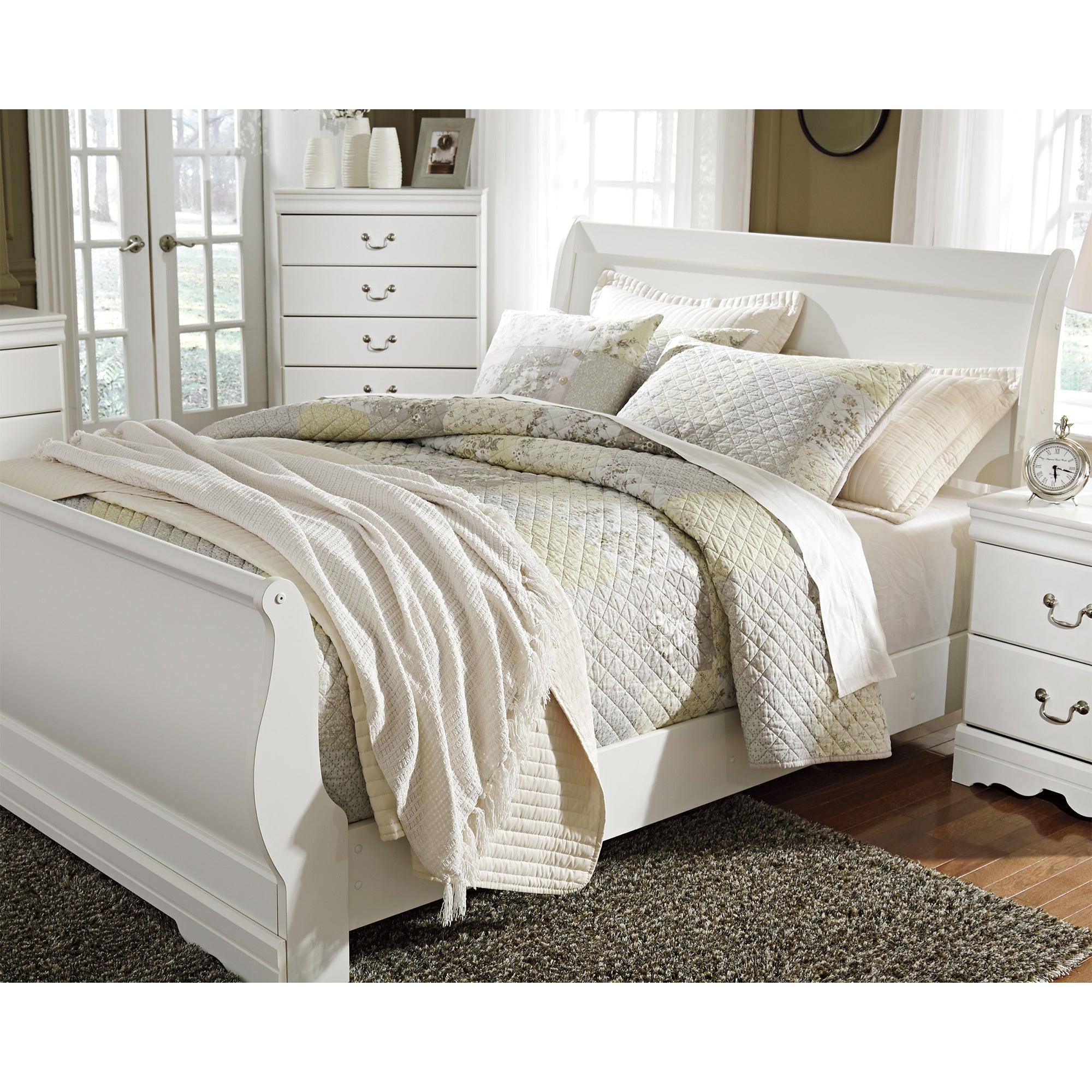 Anarasia Queen Sleigh Bed