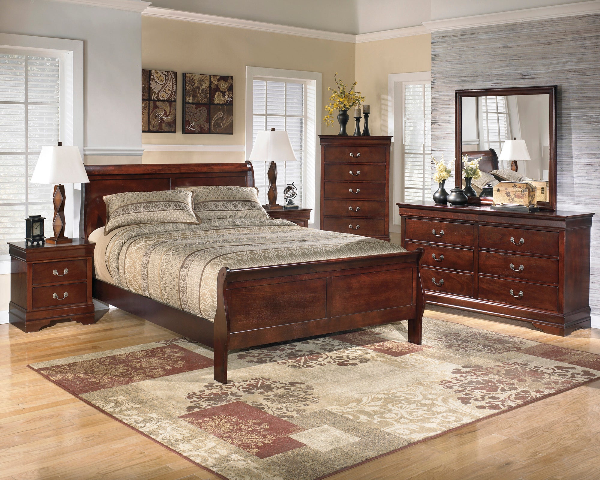 Alisdair Queen Sleigh Bed