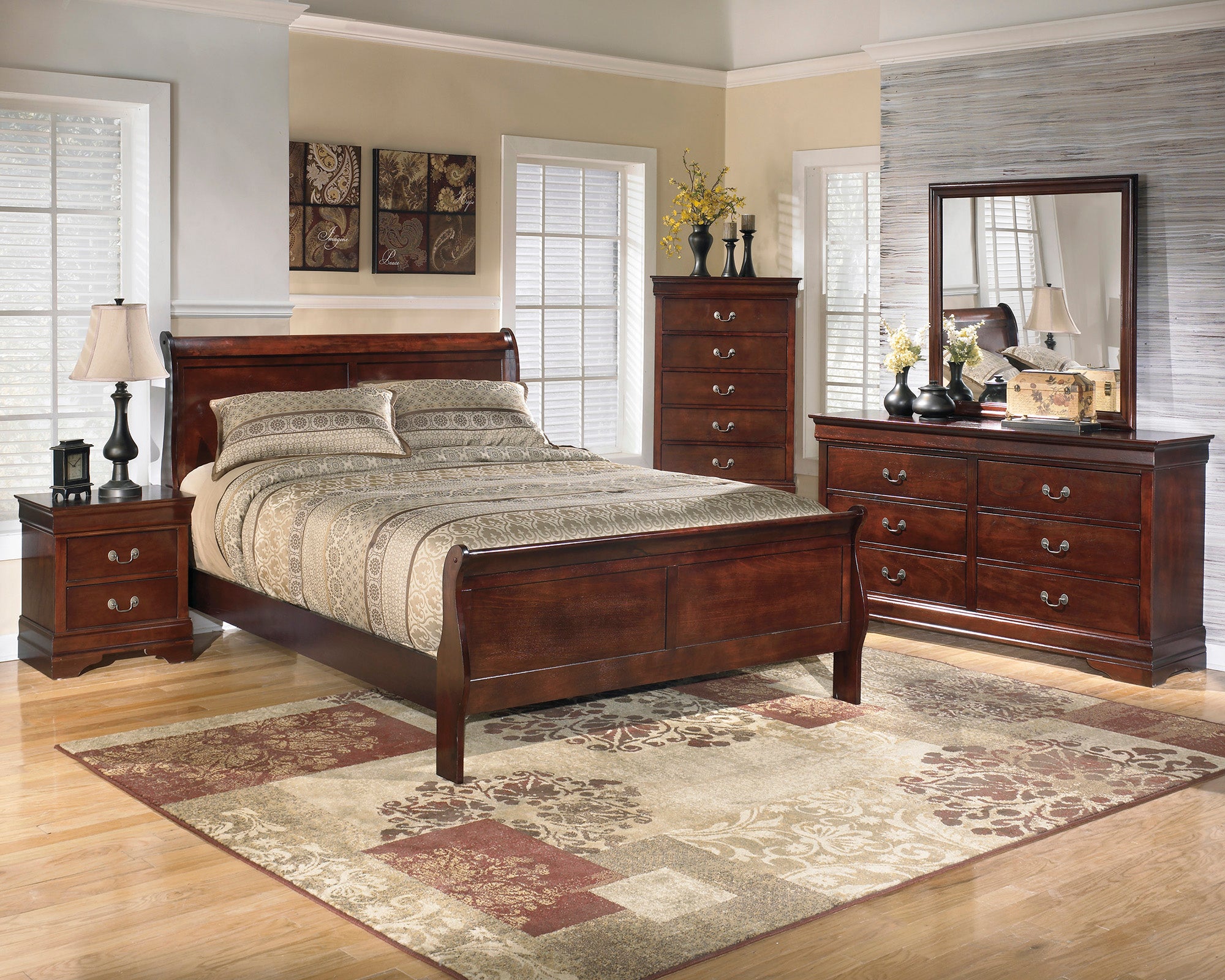 Alisdair Queen Sleigh Bed