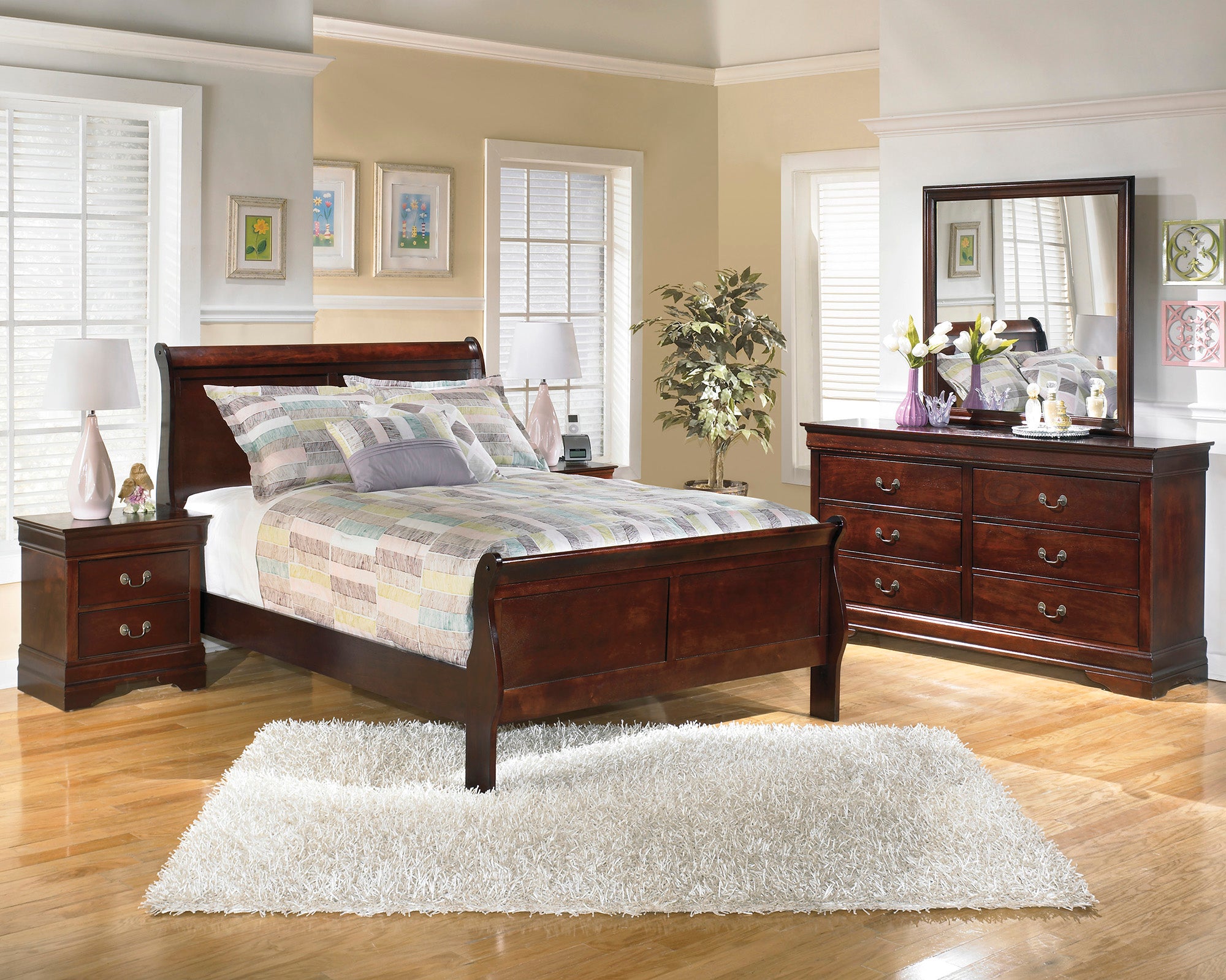 Alisdair Full Sleigh Bed