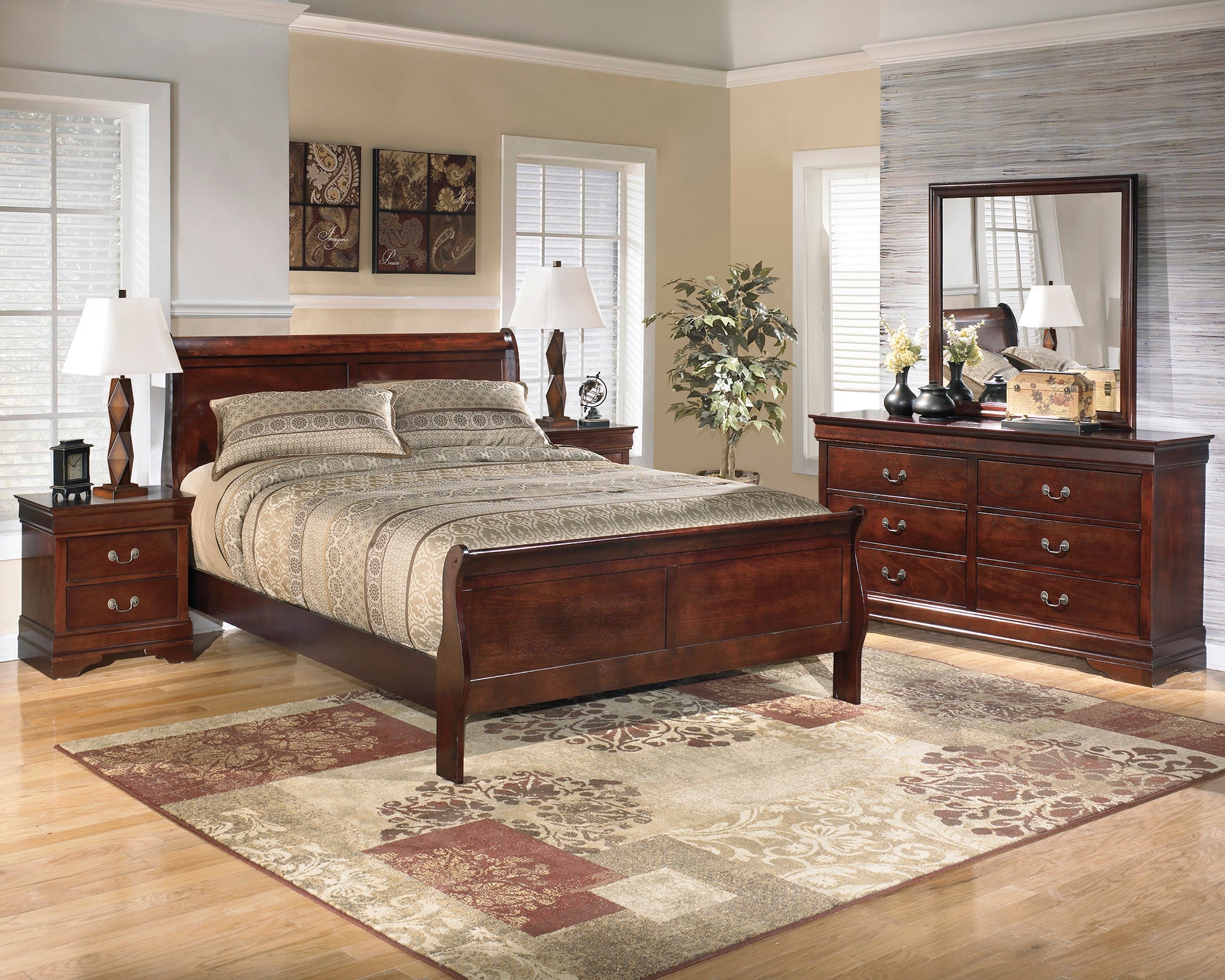 Alisdair King Sleigh Bed with Mirrored Dresser