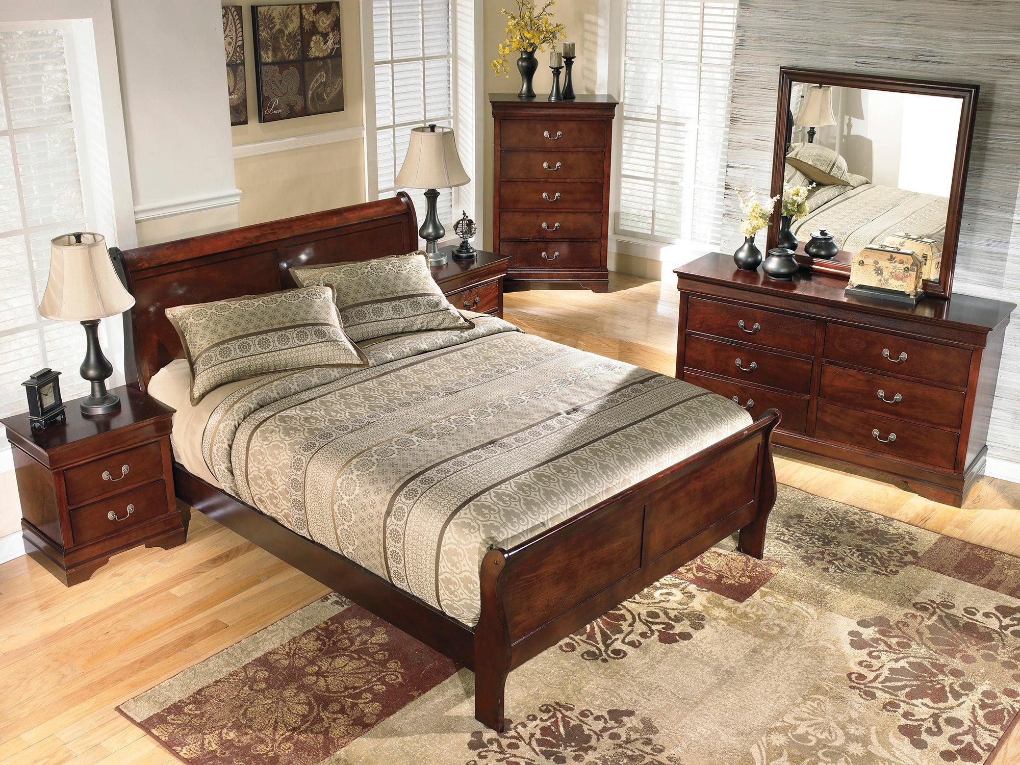 Alisdair King Sleigh Bed with Mirrored Dresser