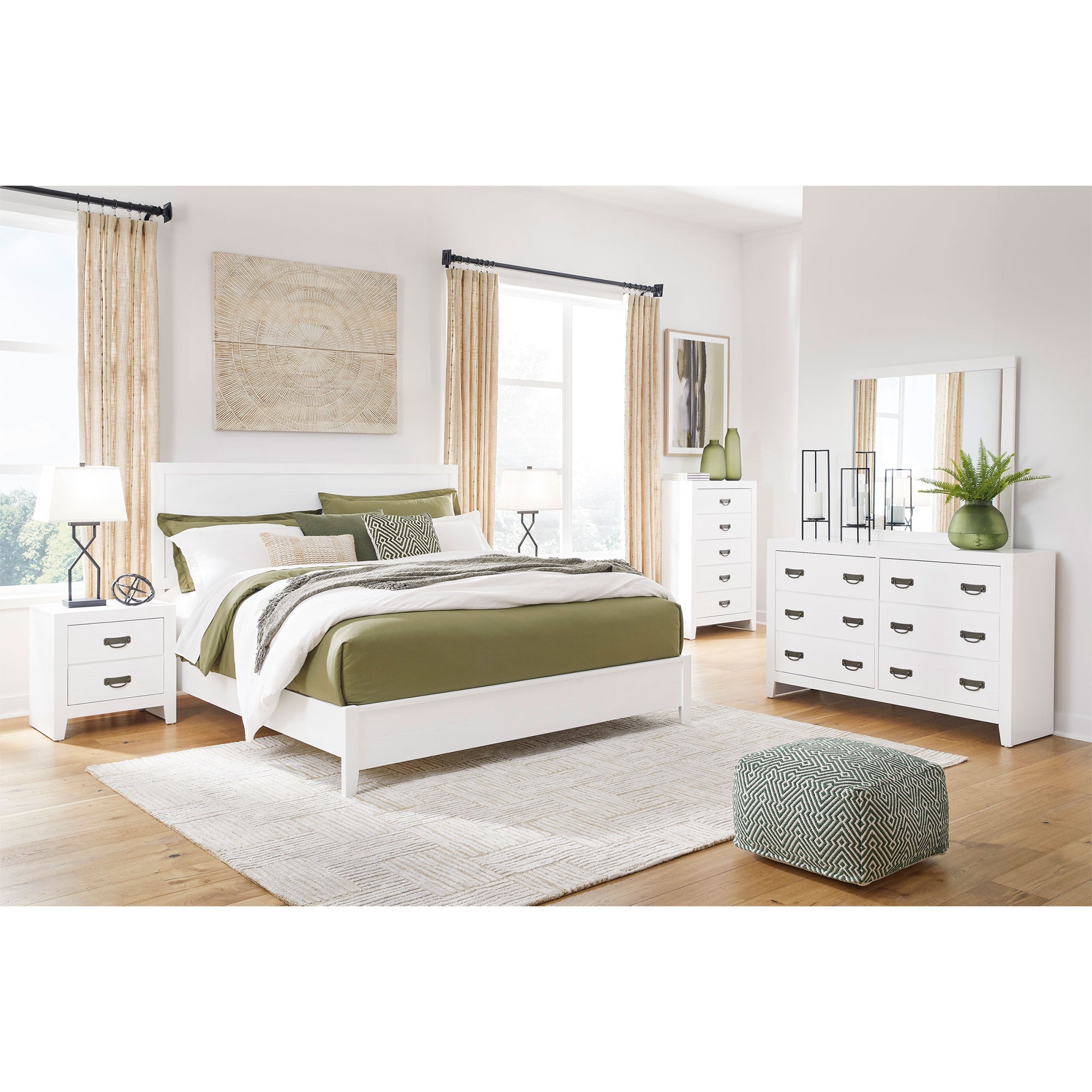 Binterglen King Panel Bed with Mirrored Dresser