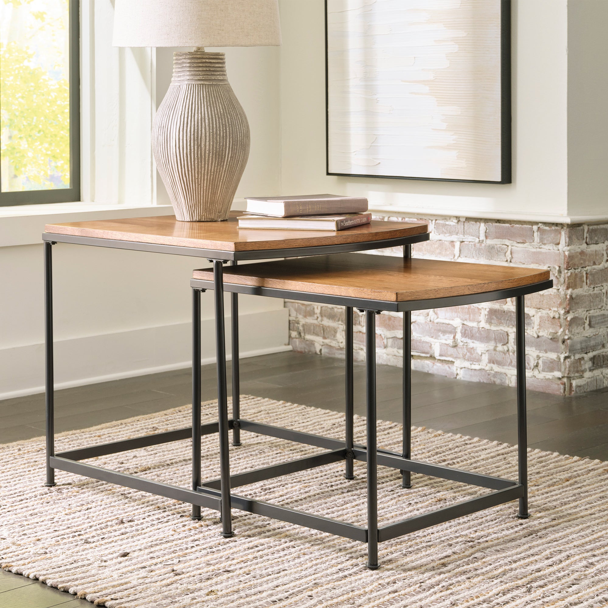 Drezmoore Nesting End Tables (Set of 2)