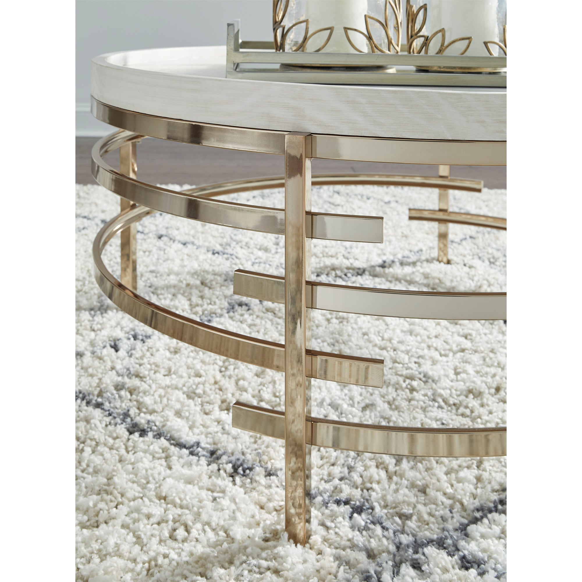 Montiflyn Round Cocktail Table