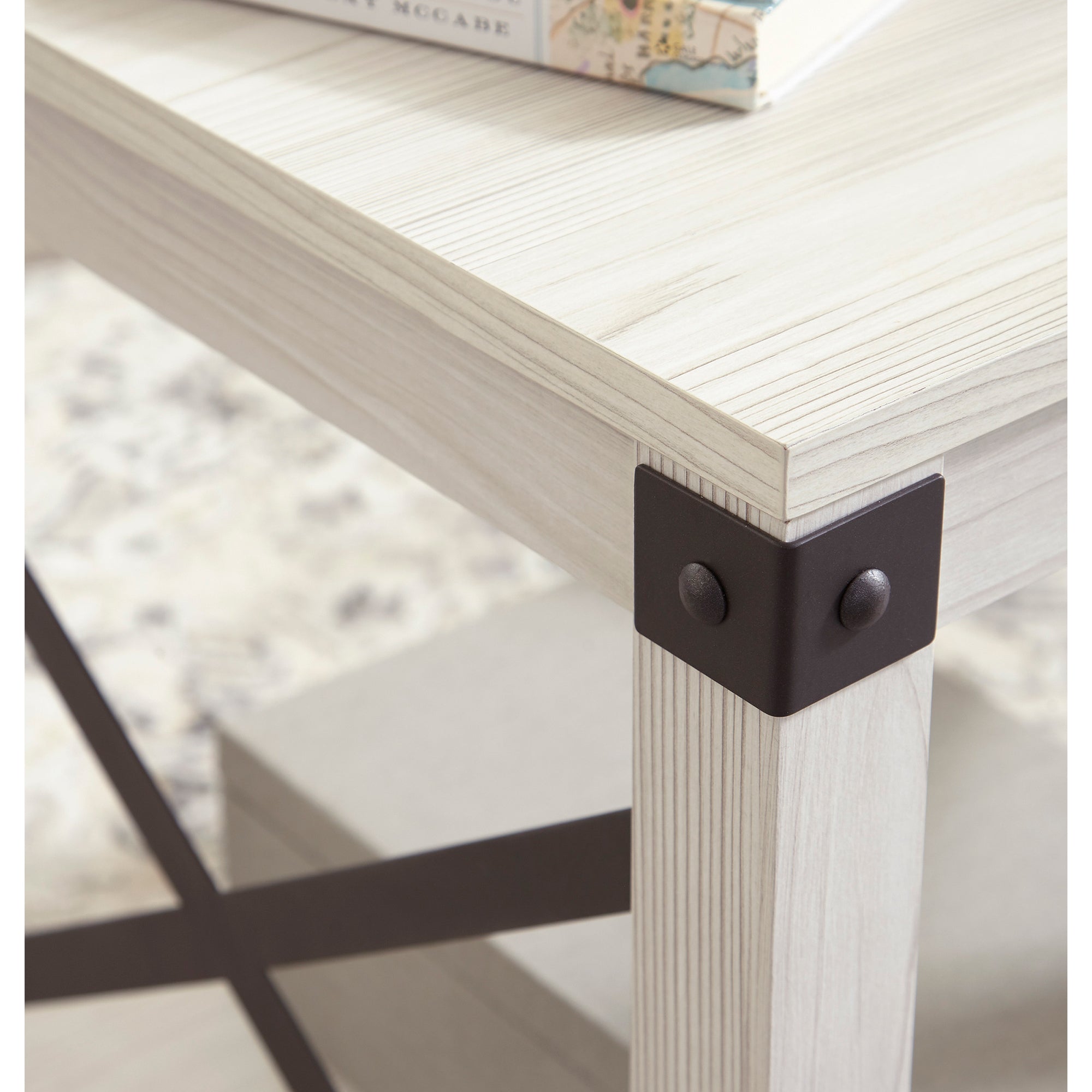 Bayflynn End Table