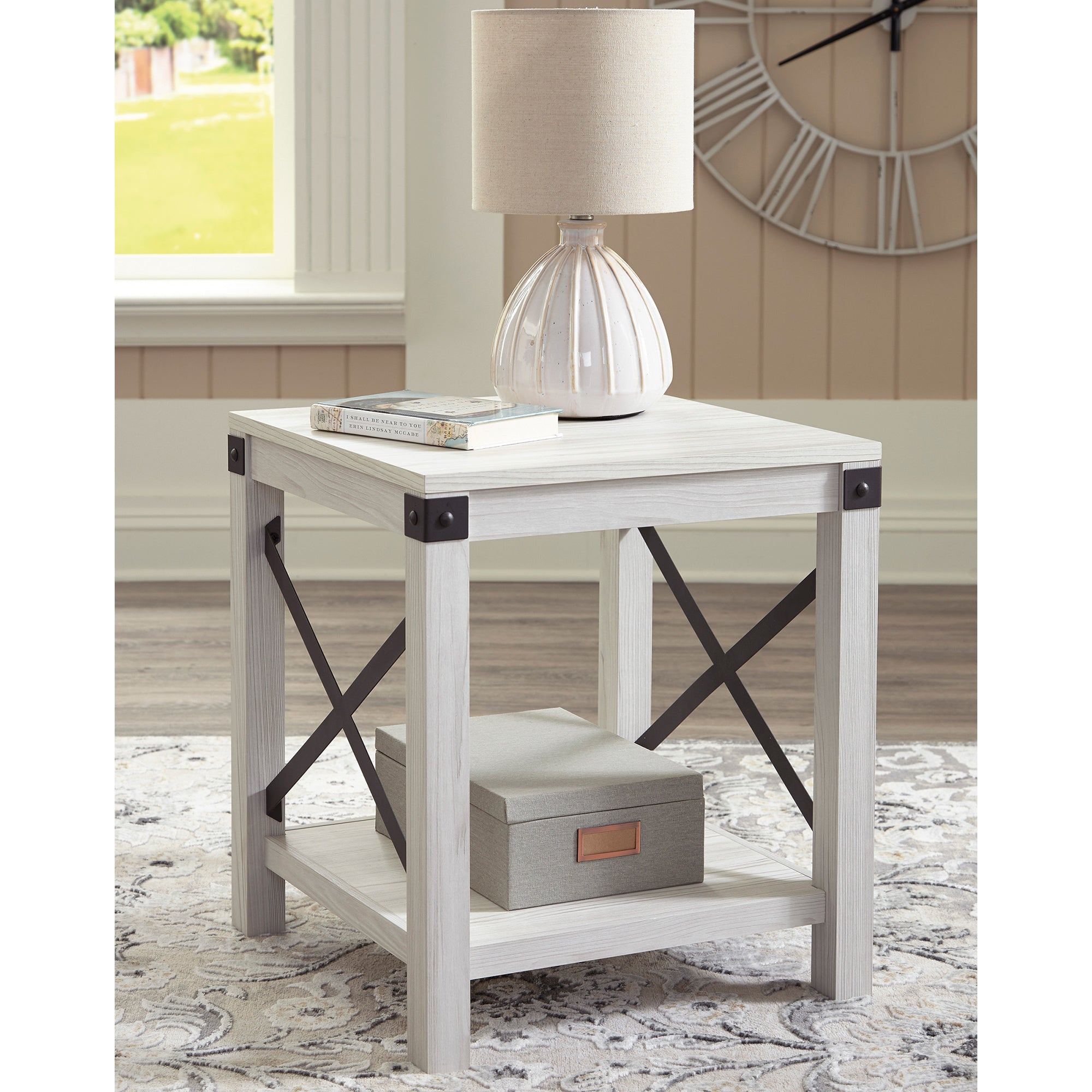 Bayflynn End Table