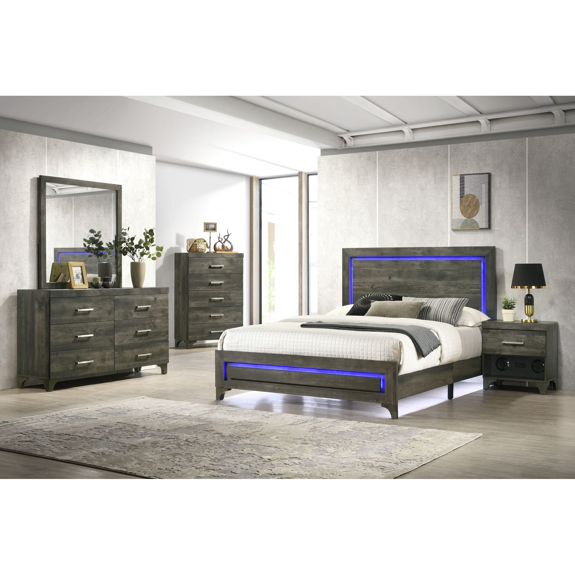 Zendaya Queen Panel Bed with Mirrored Dresser