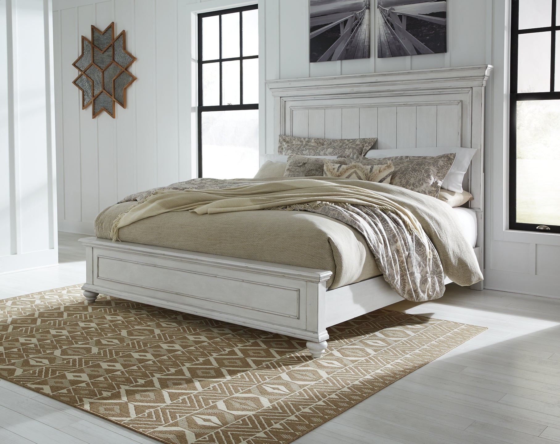 Kanwyn King Panel Bed