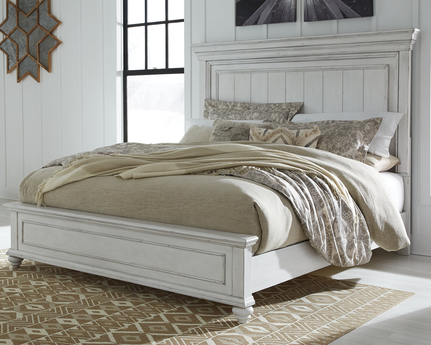 Kanwyn Queen Panel Bed