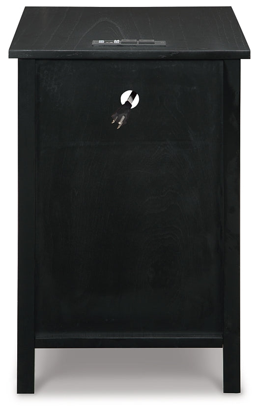 Treytown Chairside End Table - Black