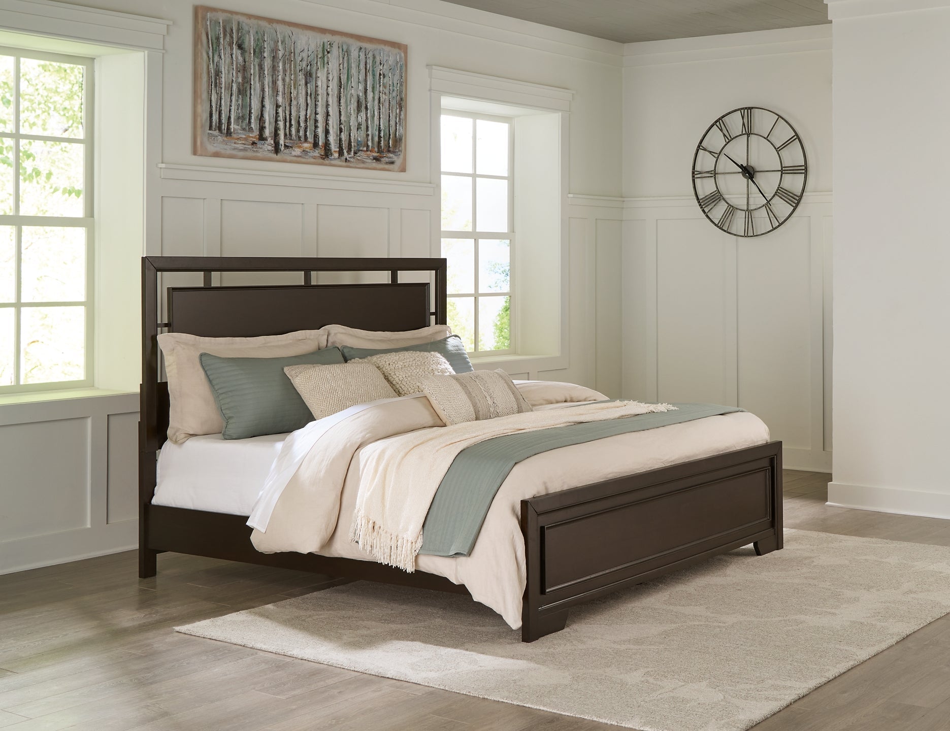 Covetown King Panel Bed with Mirrored Dresser, Chest and Nightstand