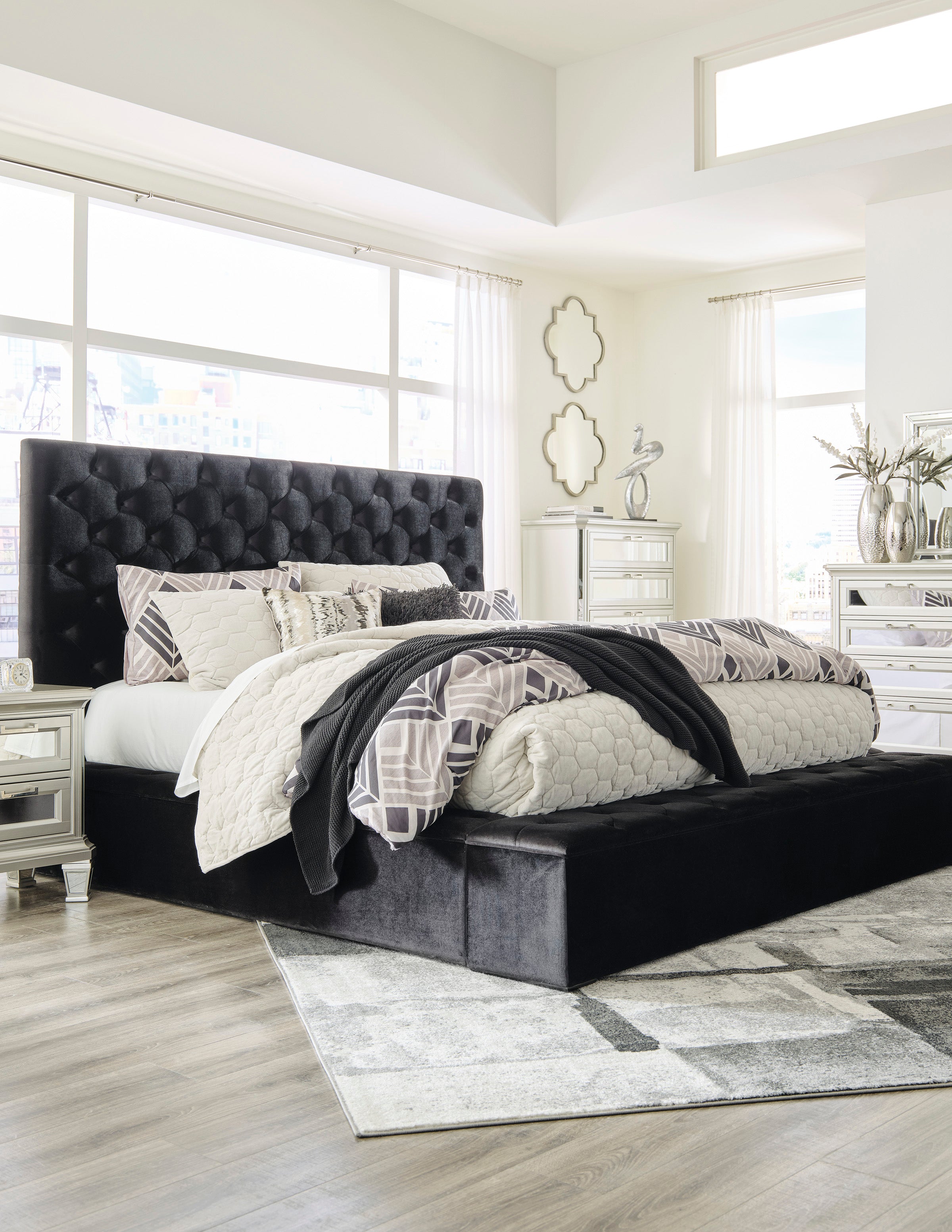 Lindenfield King Upholstered Bed with Storage