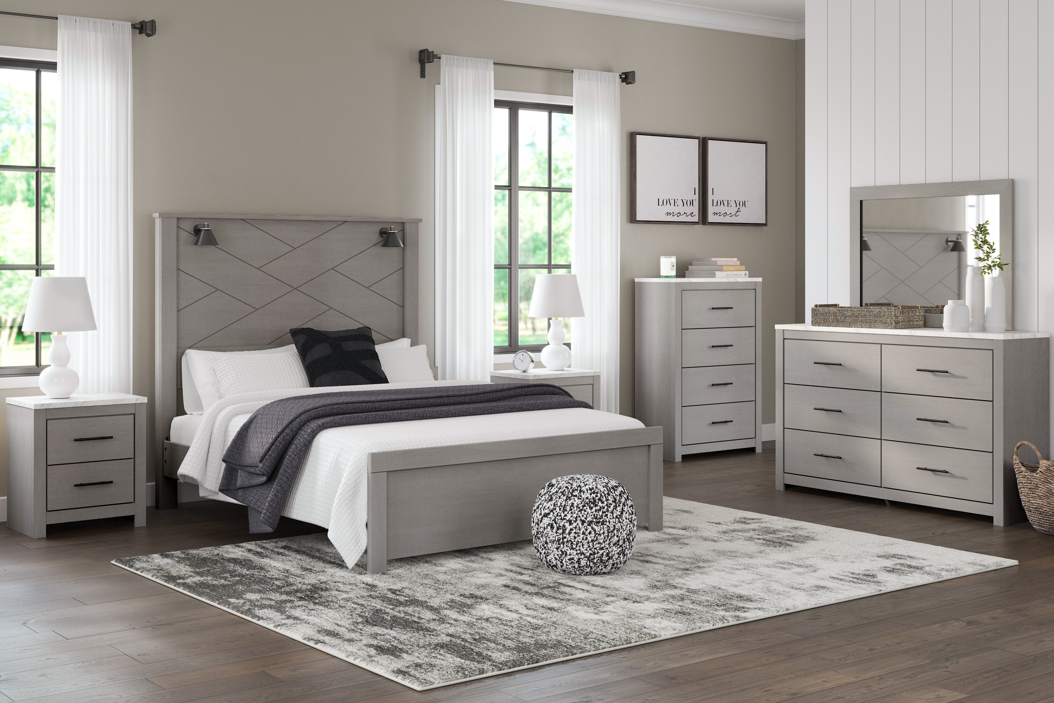 Cottonburg Queen Panel Bed with Mirrored Dresser