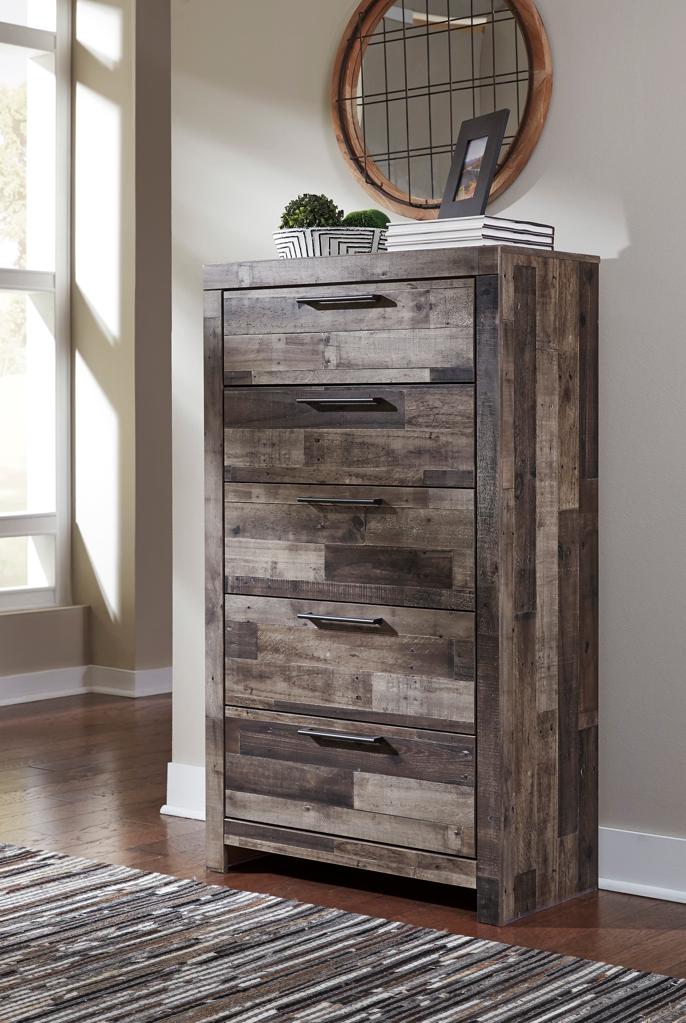 Derekson - Multi Gray - Five Drawer Chest