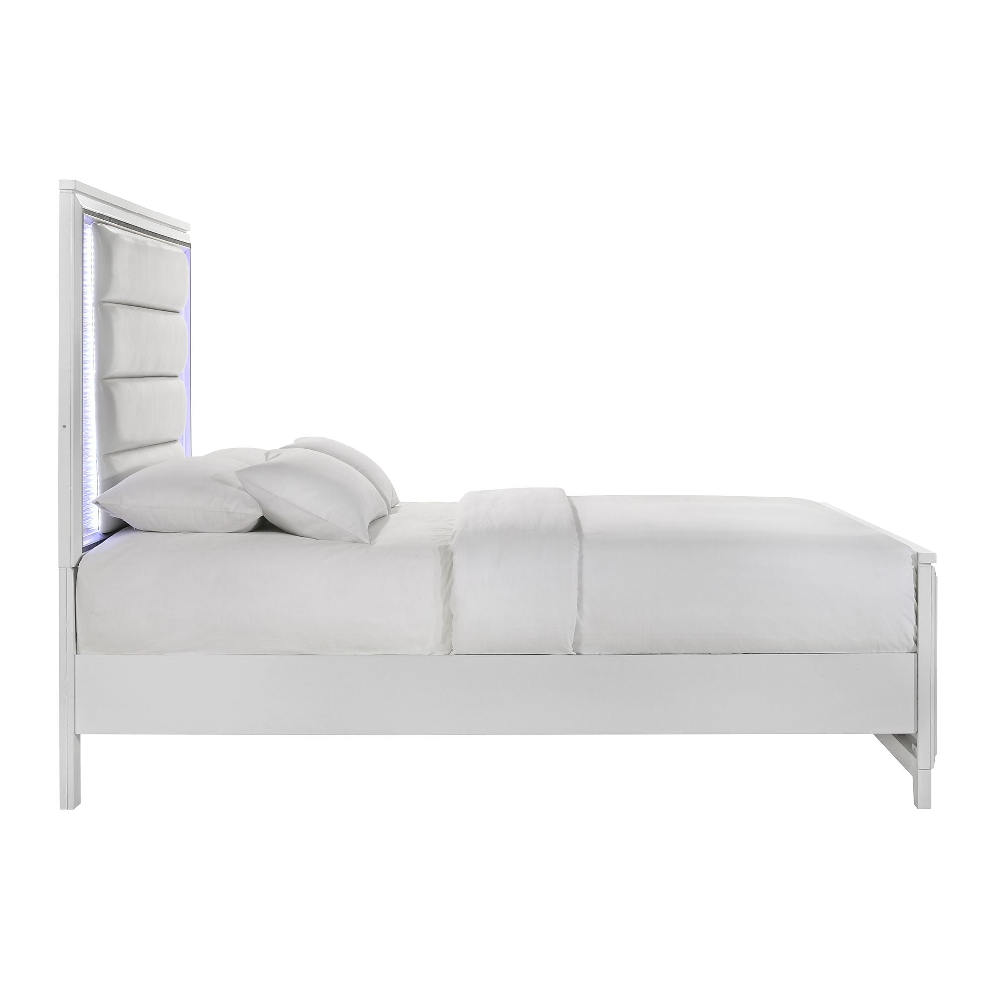 Moondance Queen Panel Bed with Mirrored Dresser