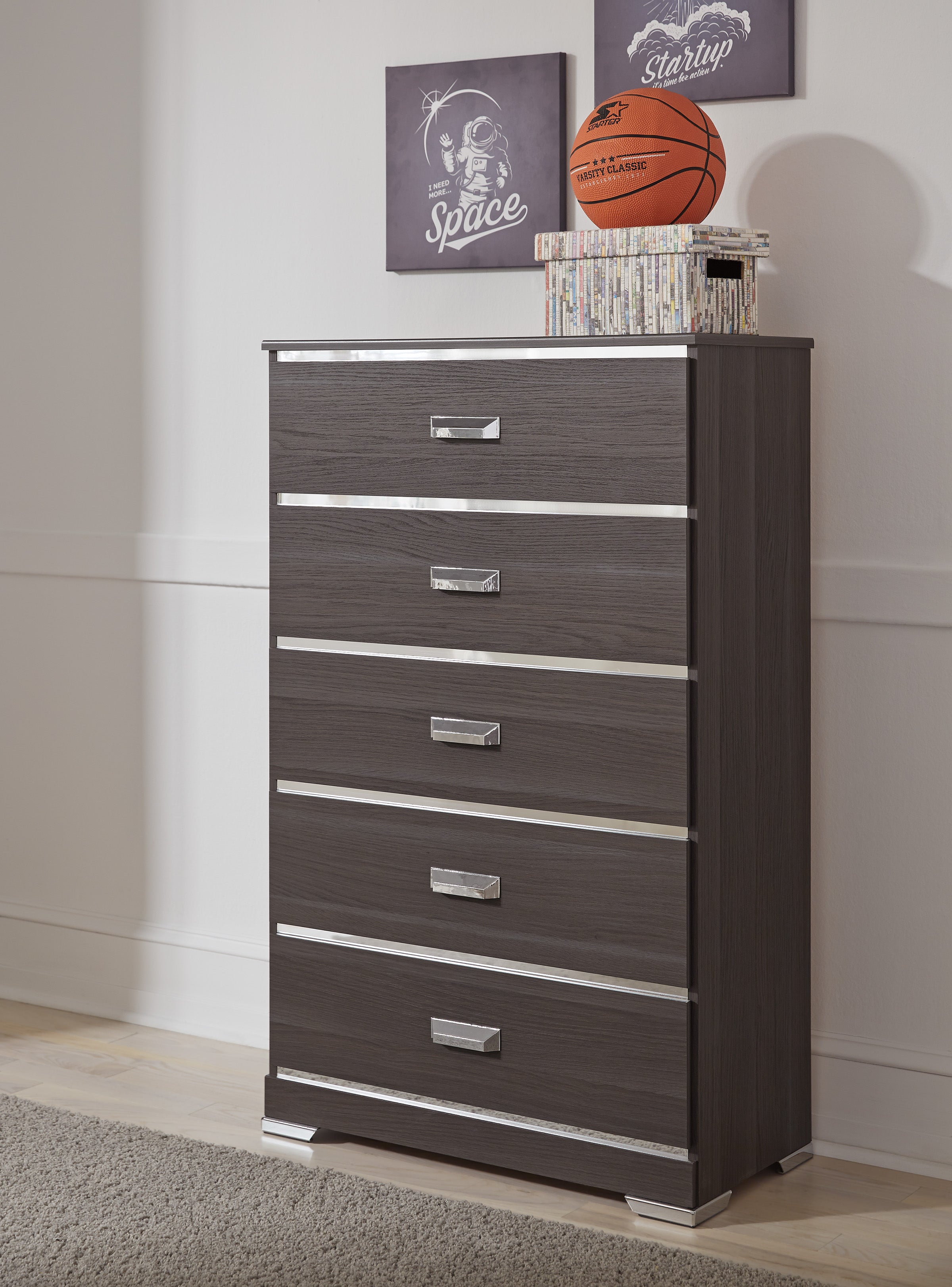 Annikus Chest of Drawers