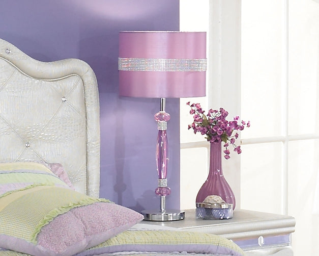 Nyssa Metal Table Lamp (1/CN)