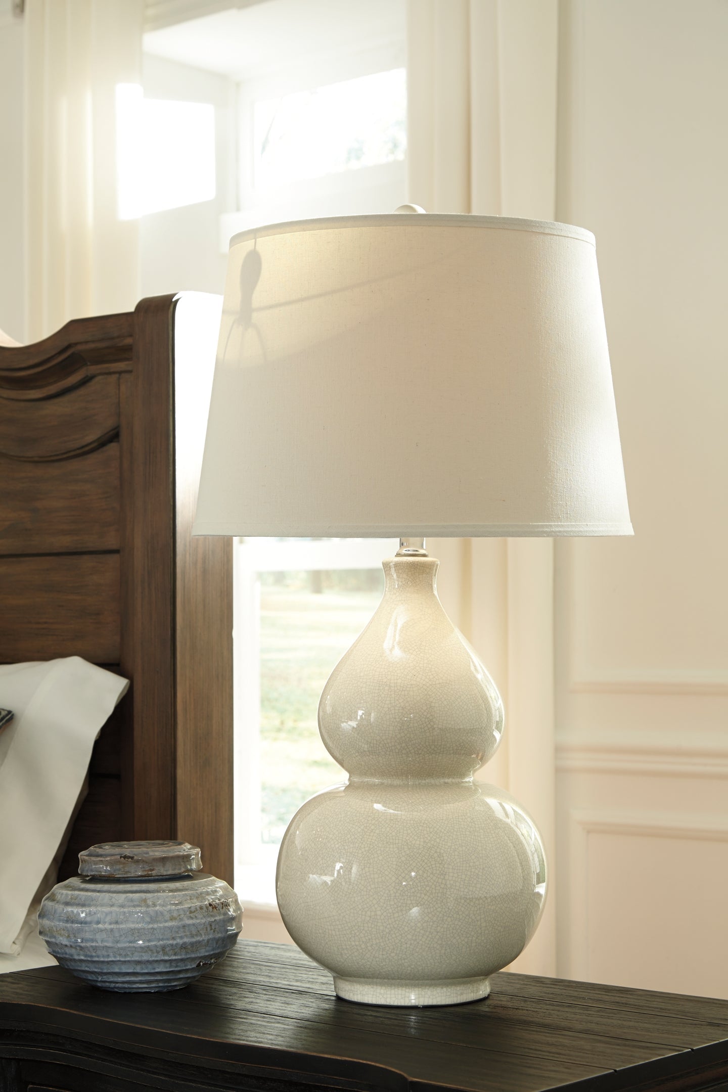 Saffi Ceramic Table Lamp