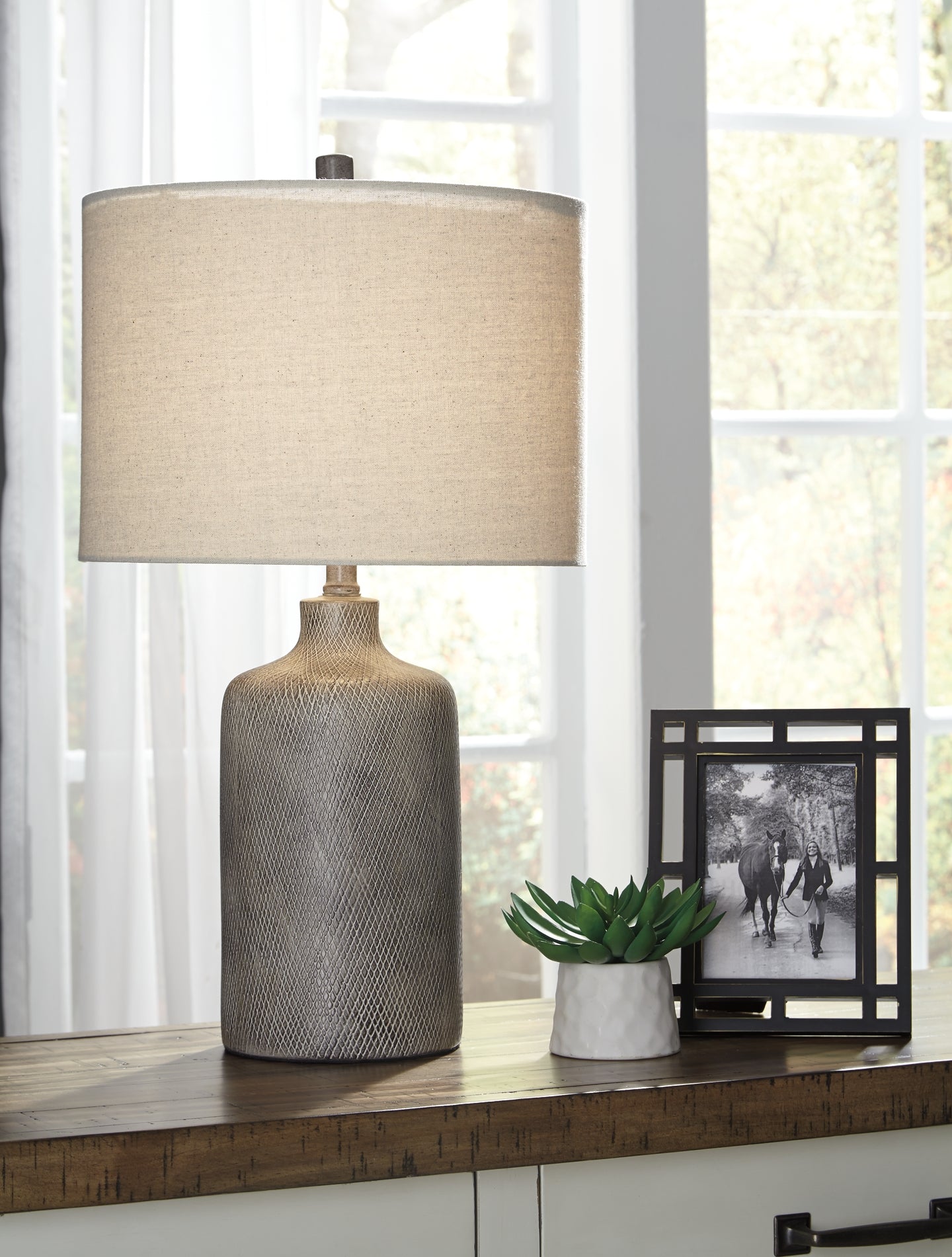 Linus Ceramic Table Lamp