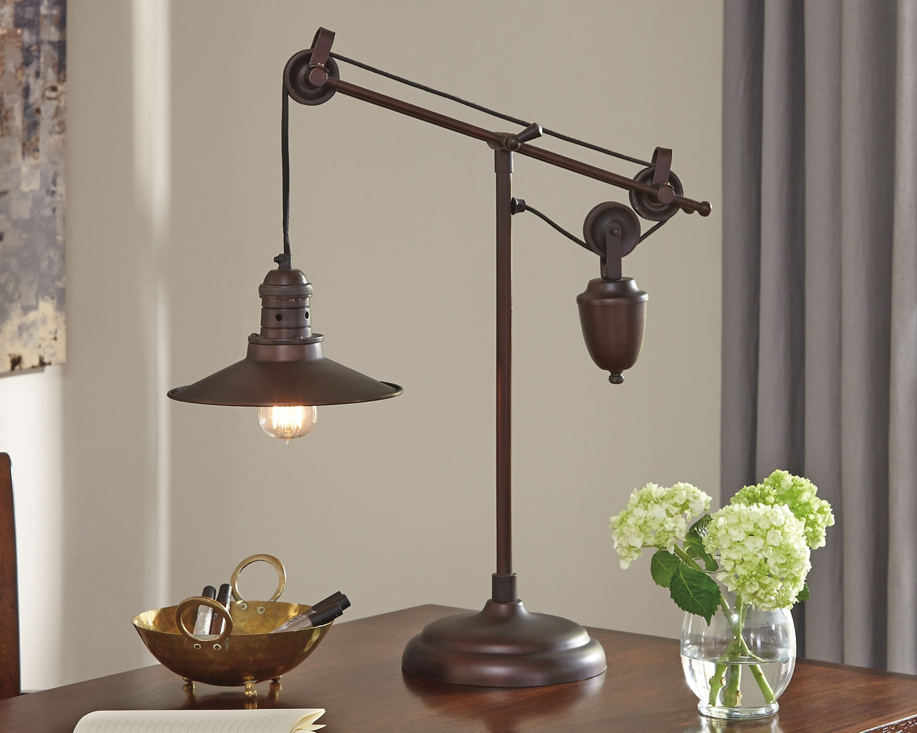 Kylen Metal Desk Lamp (1/CN)