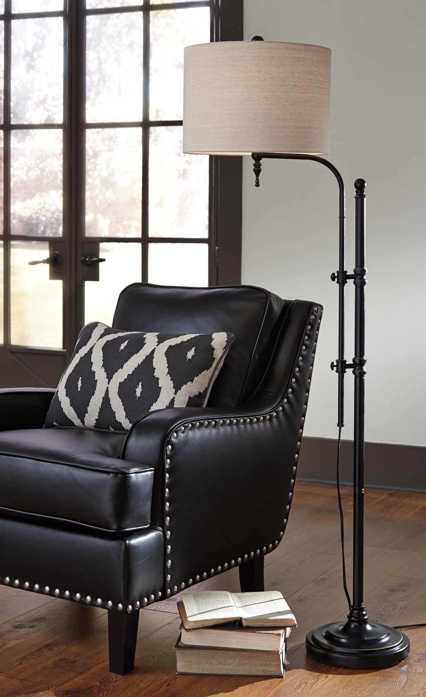 Anemoon Metal Floor Lamp (1/CN)