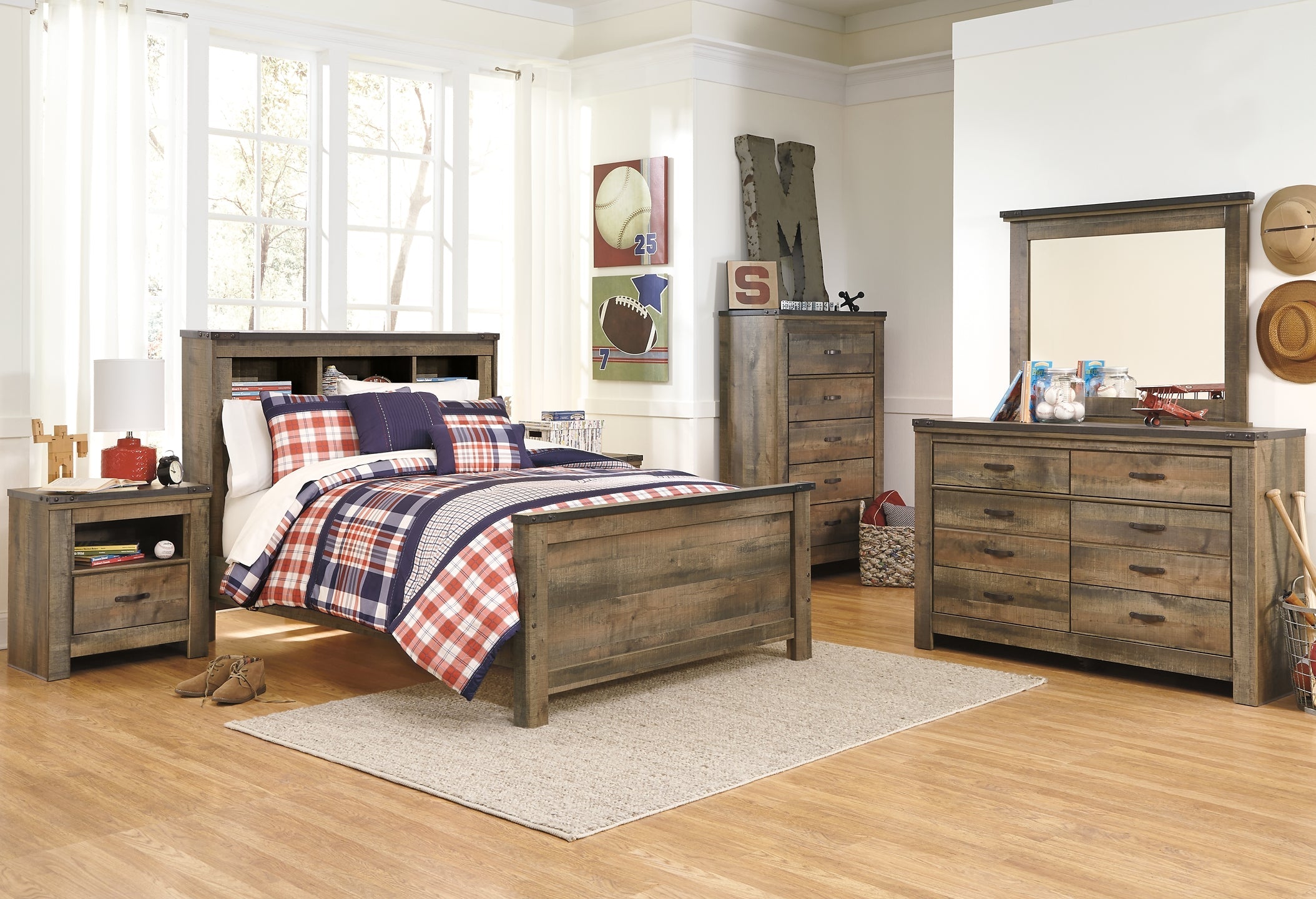 Trinell Six Drawer Dresser